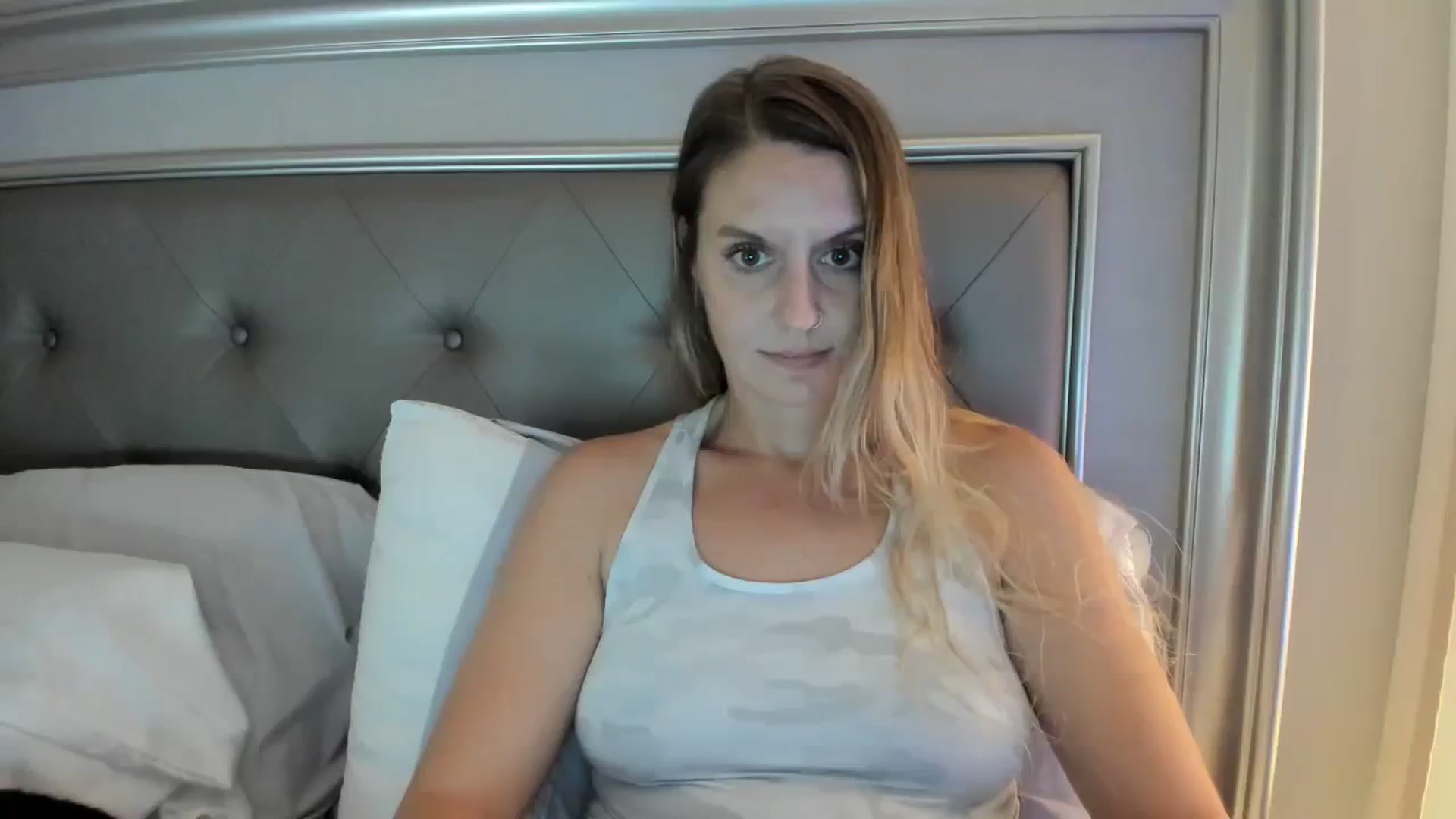 Gallery image thumbnail from Ca_ndi's myfreecams stream on, 07/22/2023, 17:52 image 9 of 20