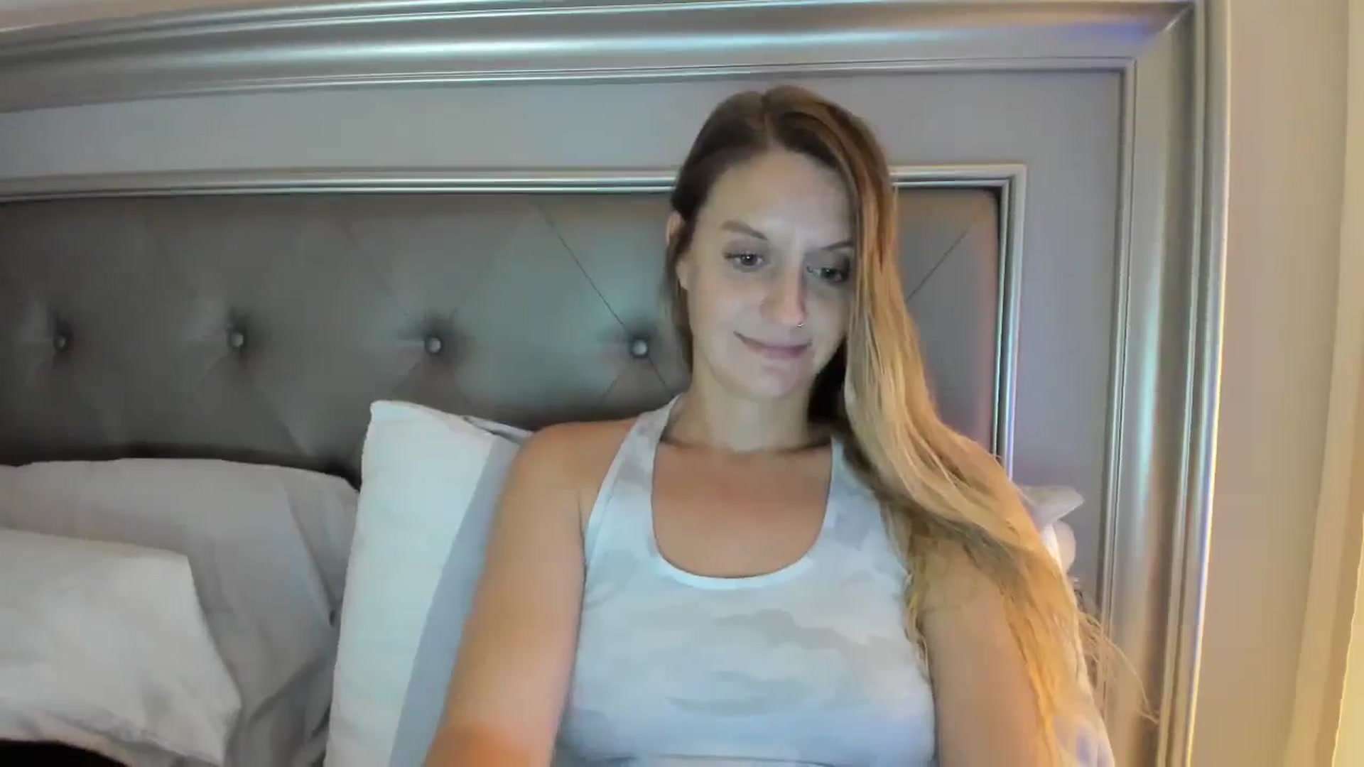 Gallery image thumbnail from Ca_ndi's myfreecams stream on, 07/22/2023, 17:52 image 2 of 20