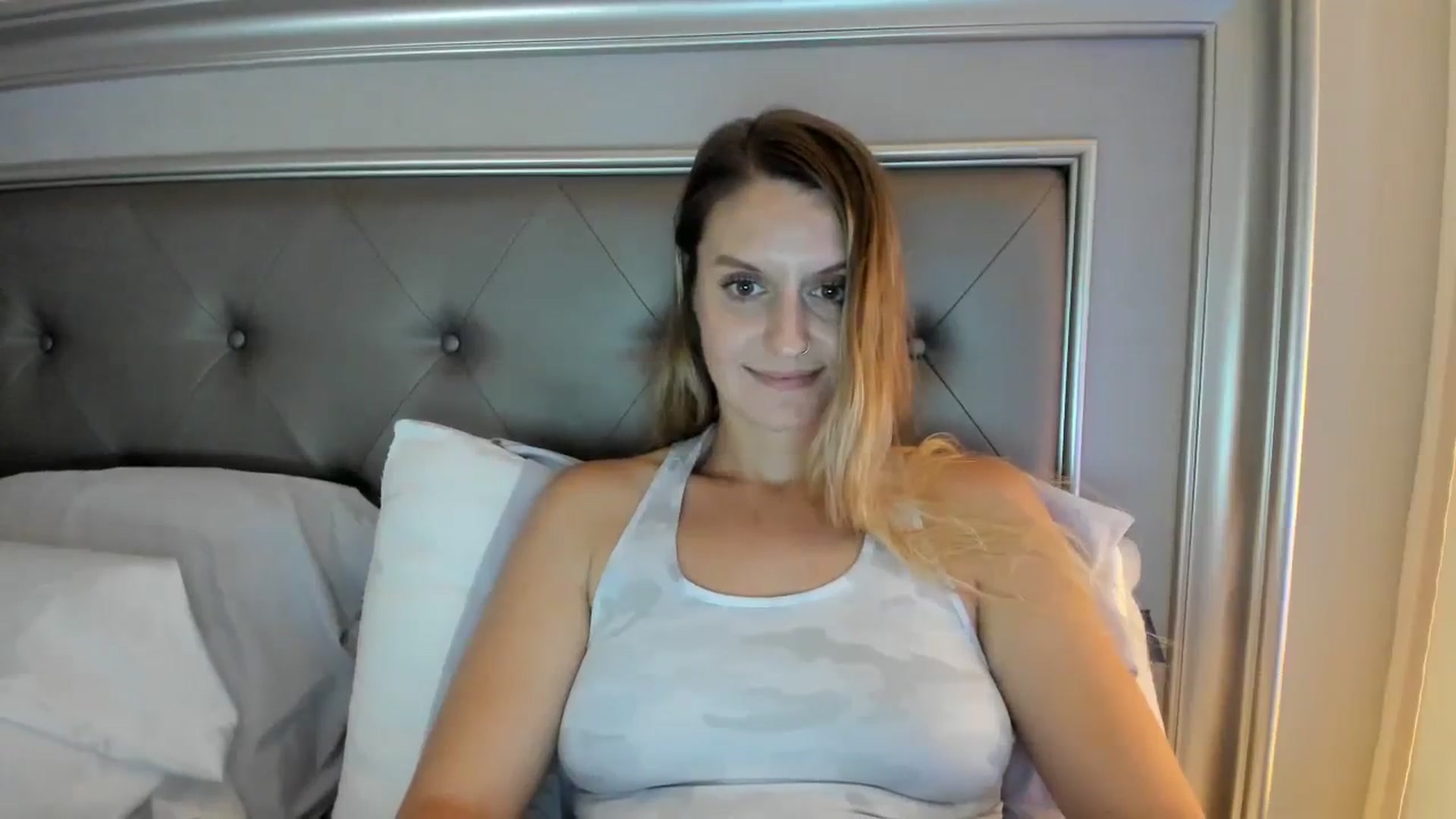 Gallery image thumbnail from Ca_ndi's myfreecams stream on, 07/22/2023, 17:52 image 18 of 20