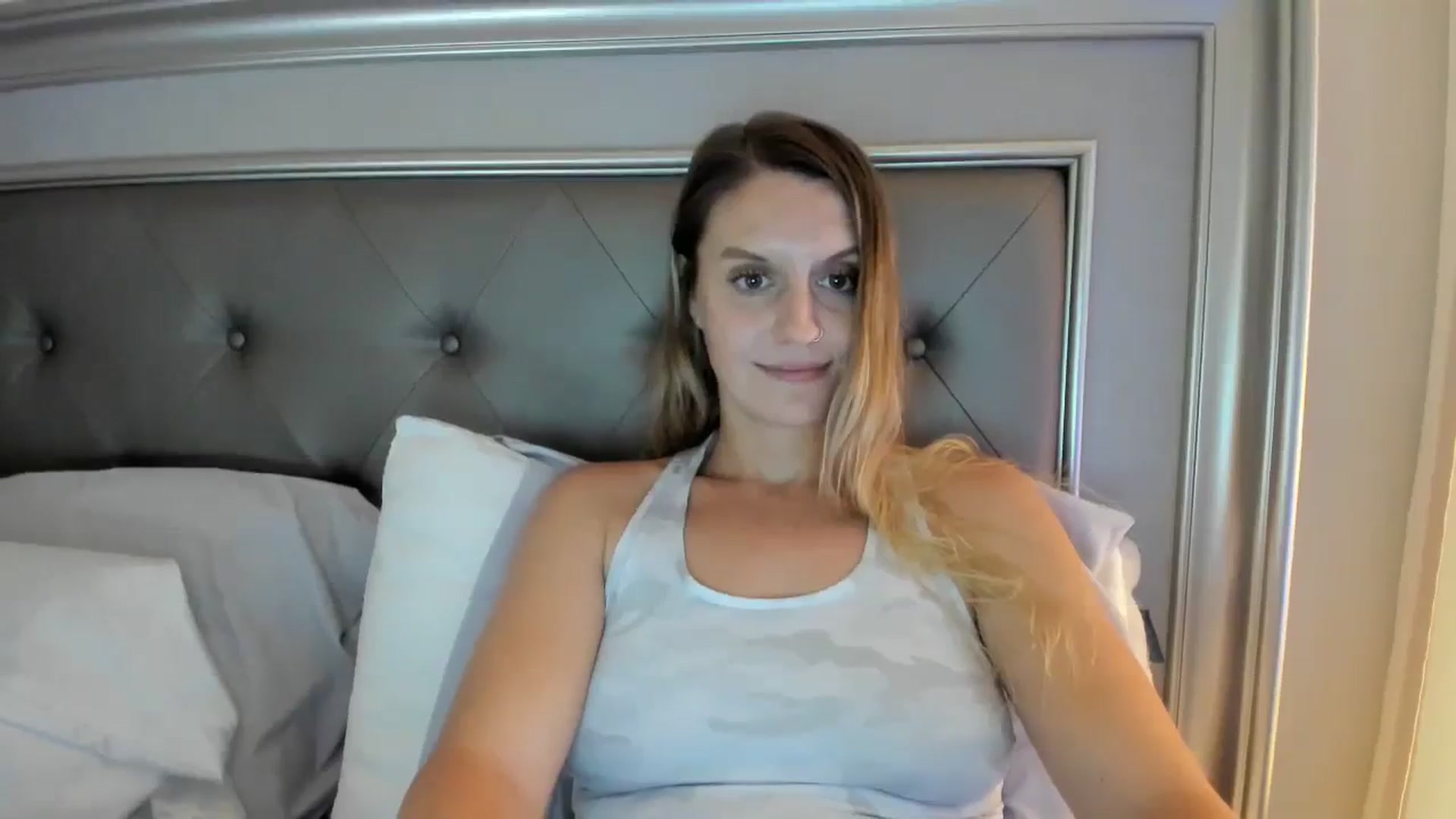 Gallery image thumbnail from Ca_ndi's myfreecams stream on, 07/22/2023, 17:52 image 19 of 20