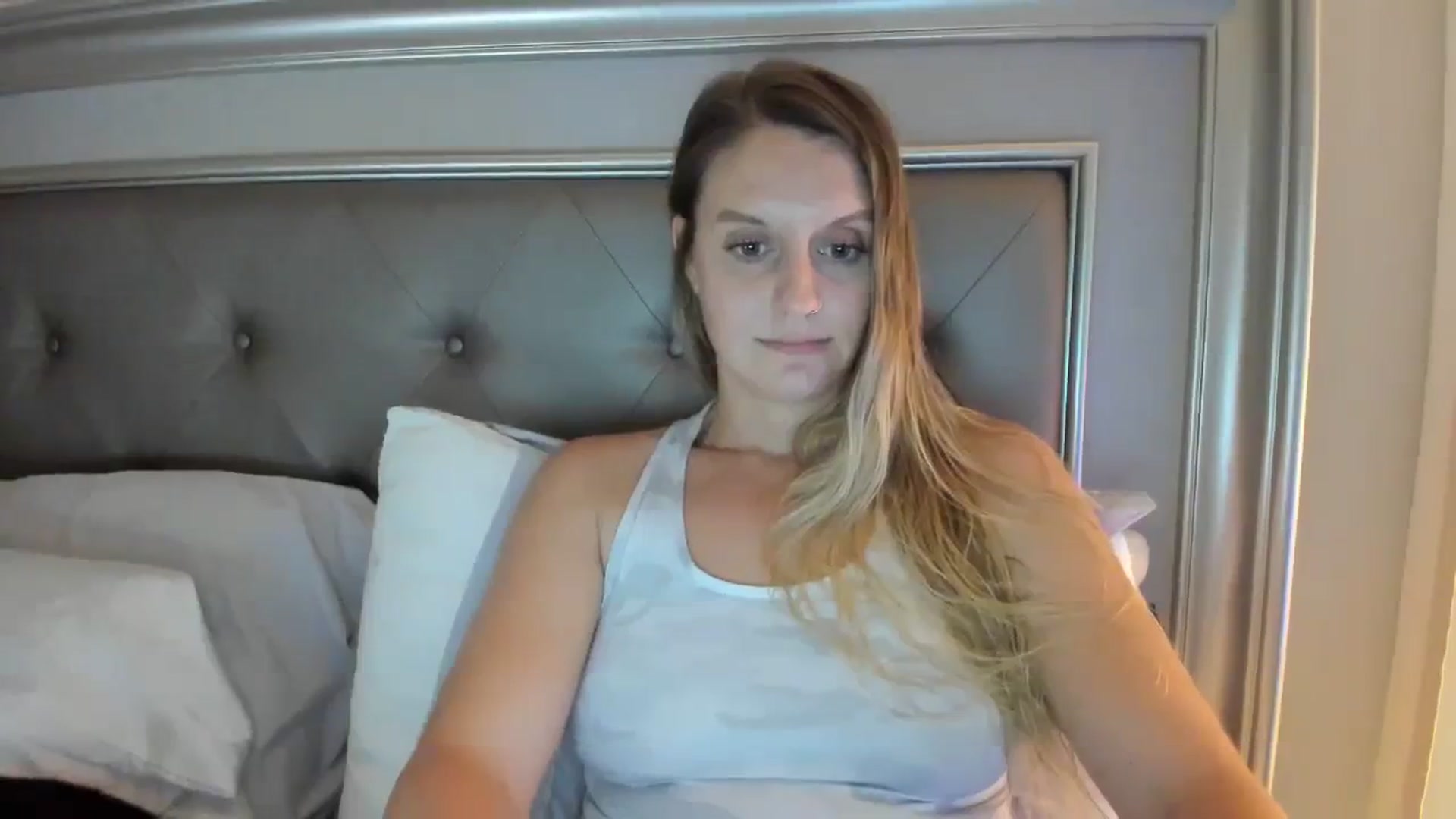 Gallery image thumbnail from Ca_ndi's myfreecams stream on, 07/22/2023, 17:52 image 3 of 20