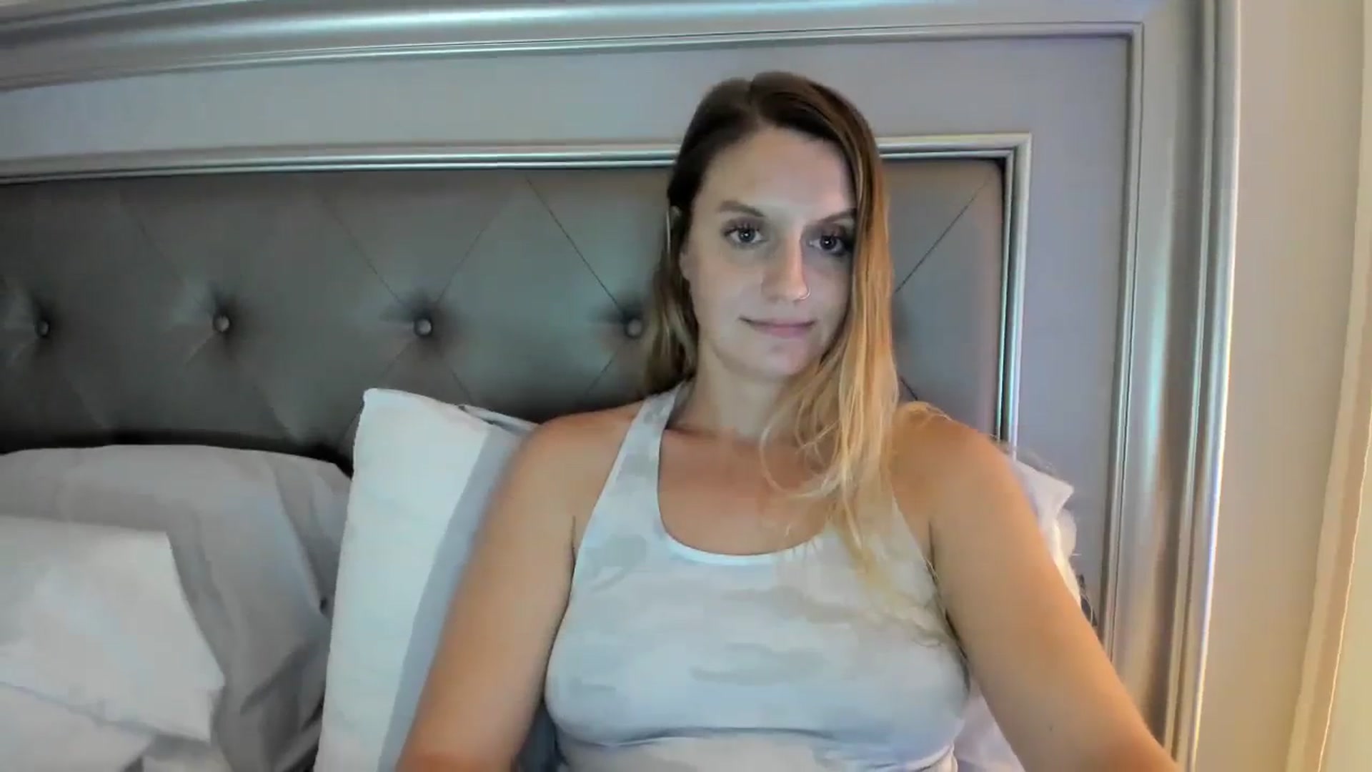 Gallery image thumbnail from Ca_ndi's myfreecams stream on, 07/22/2023, 17:52 image 15 of 20