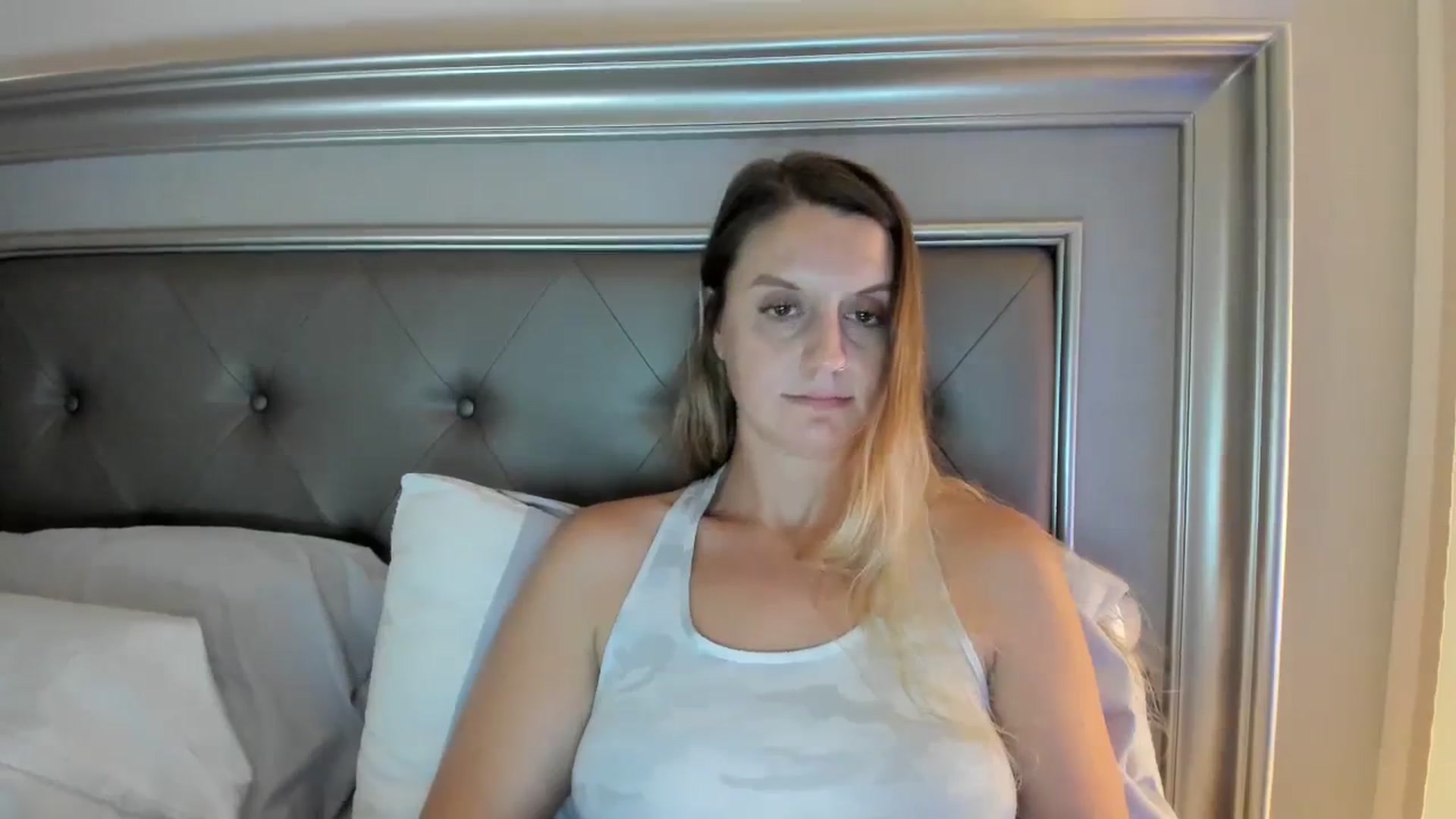 Gallery image thumbnail from Ca_ndi's myfreecams stream on, 07/22/2023, 17:52 image 14 of 20