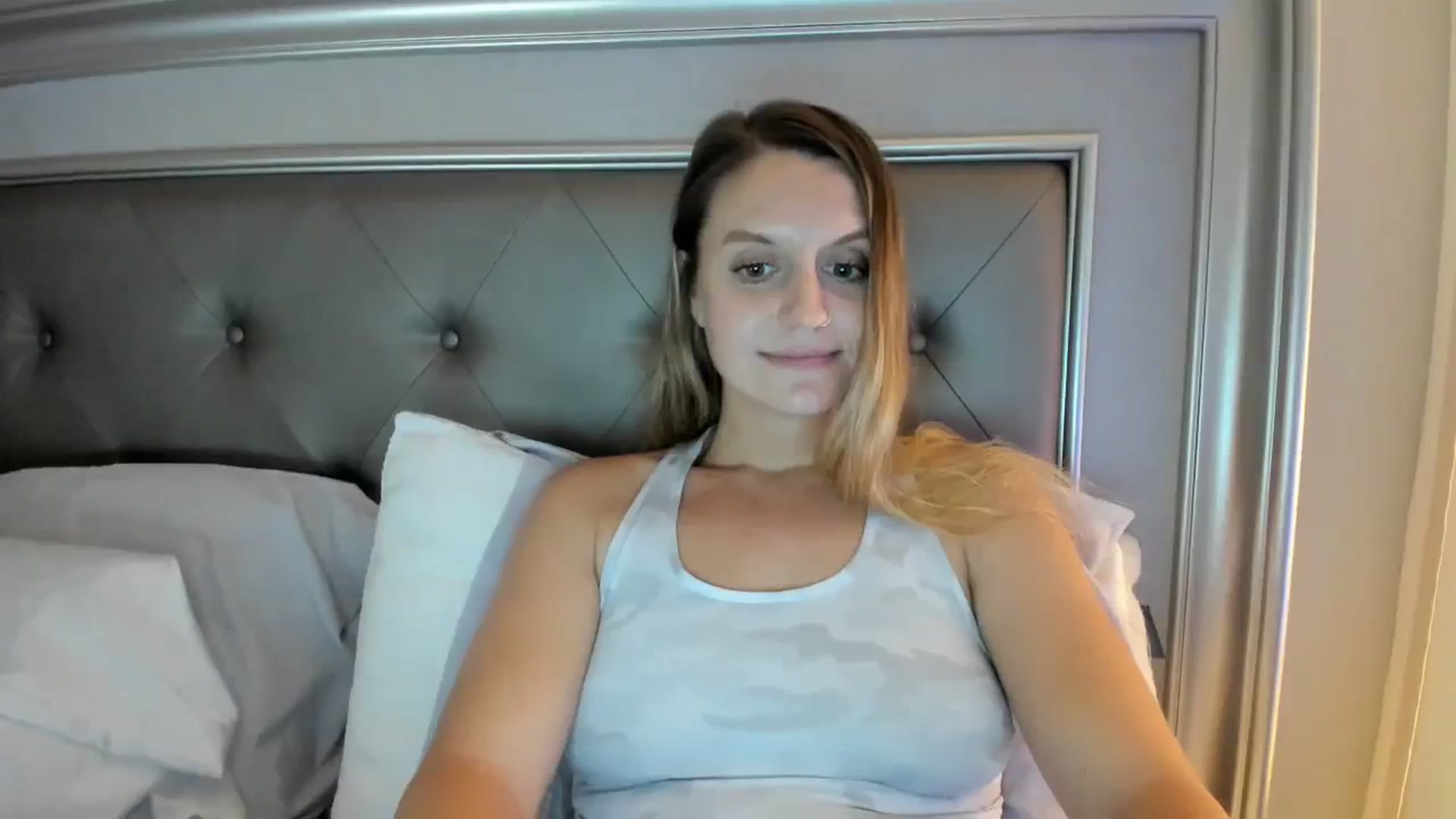 Gallery image thumbnail from Ca_ndi's myfreecams stream on, 07/22/2023, 17:52 image 17 of 20