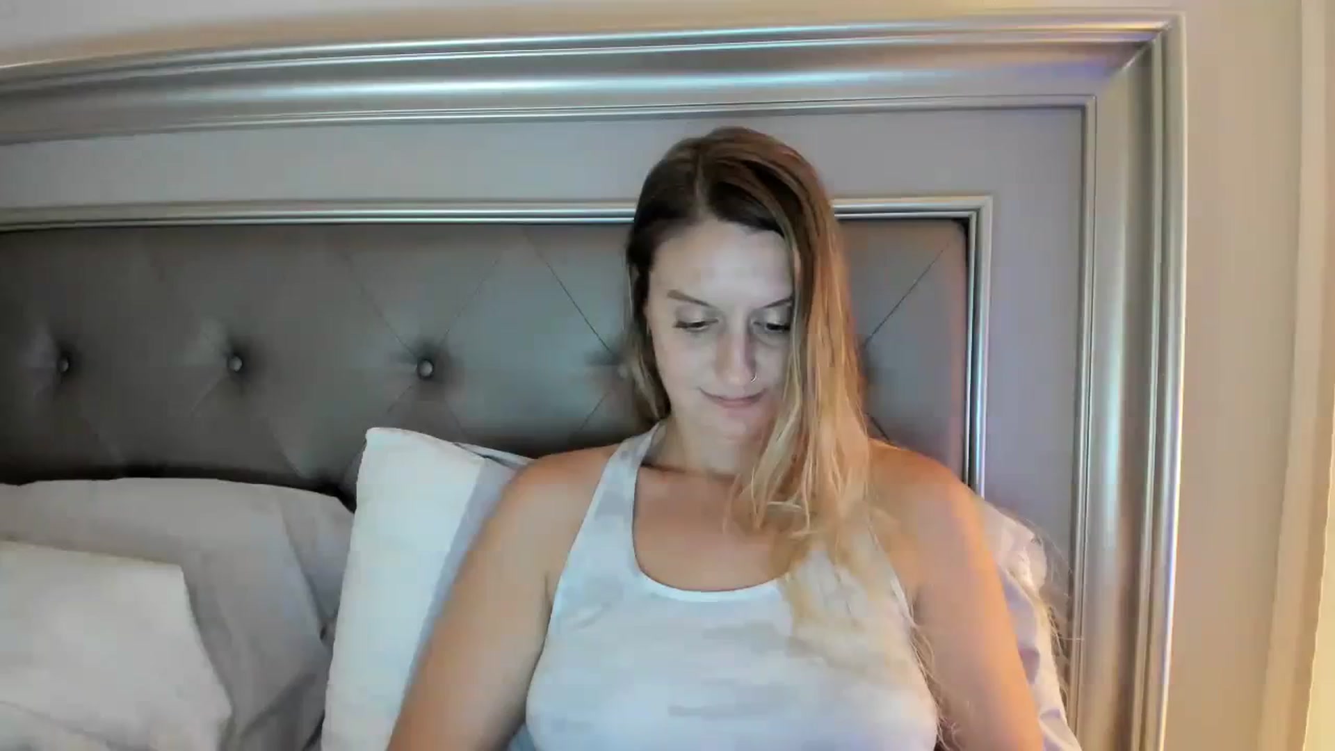 Gallery image thumbnail from Ca_ndi's myfreecams stream on, 07/22/2023, 17:52 image 11 of 20
