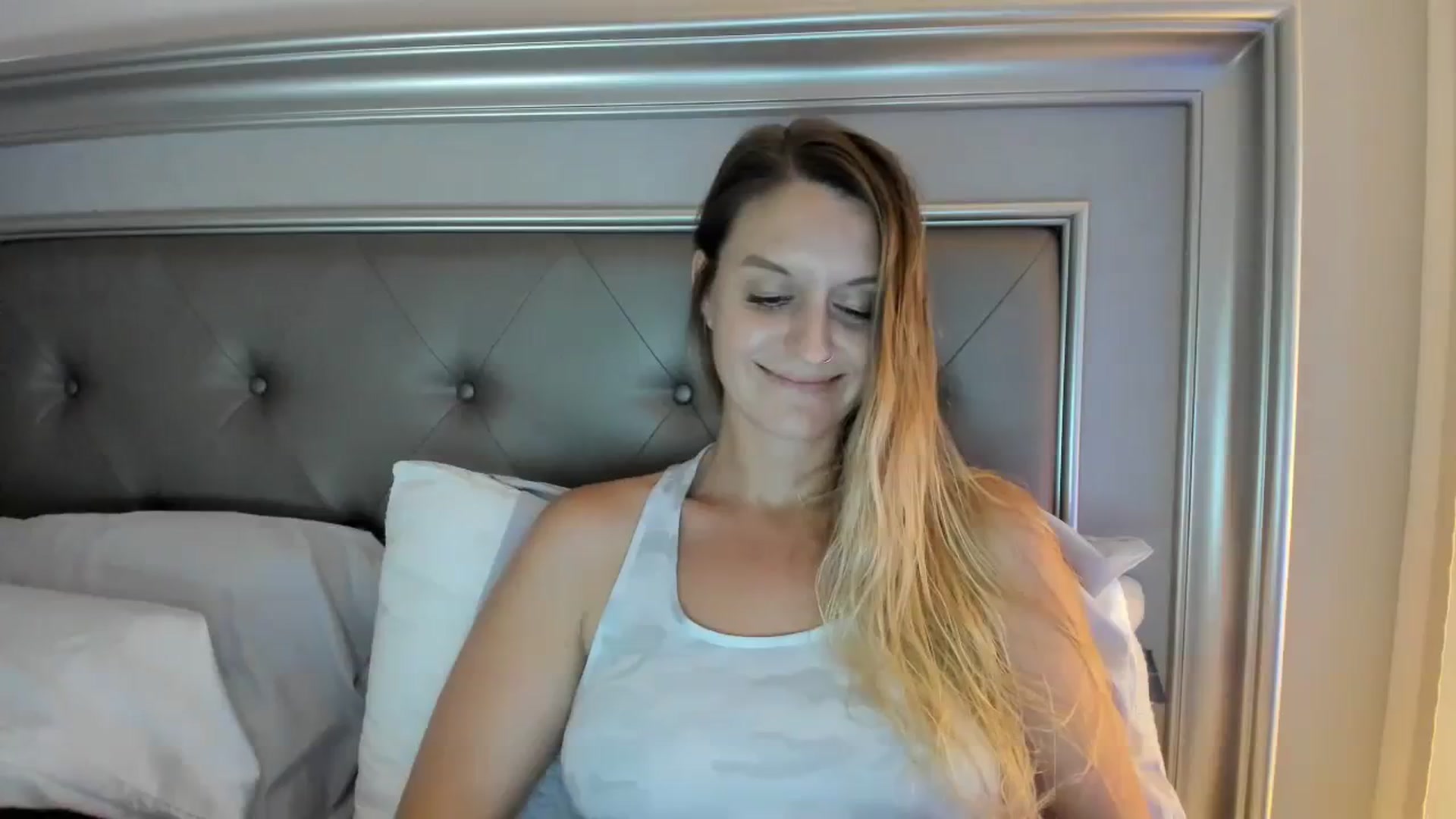 Gallery image thumbnail from Ca_ndi's myfreecams stream on, 07/22/2023, 17:52 image 1 of 20