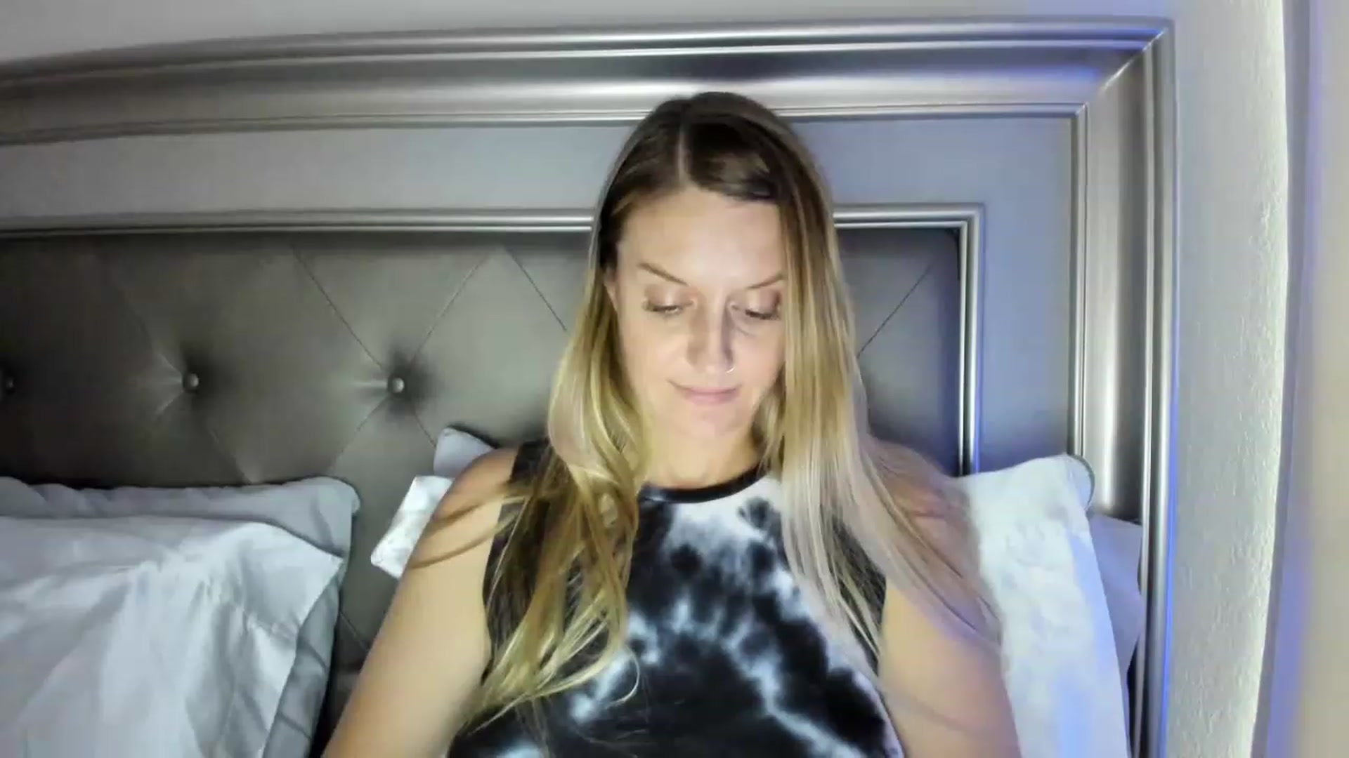 Gallery image thumbnail from Ca_ndi's myfreecams stream on, 08/08/2023, 18:27 image 3 of 20