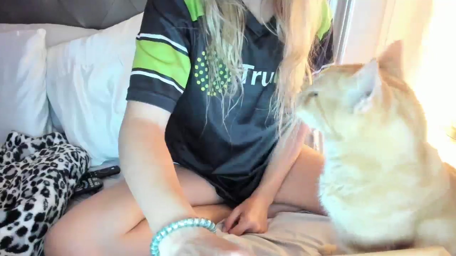 Gallery image thumbnail from Ca_ndi's myfreecams stream on, 08/14/2023, 24:33 image 2 of 20