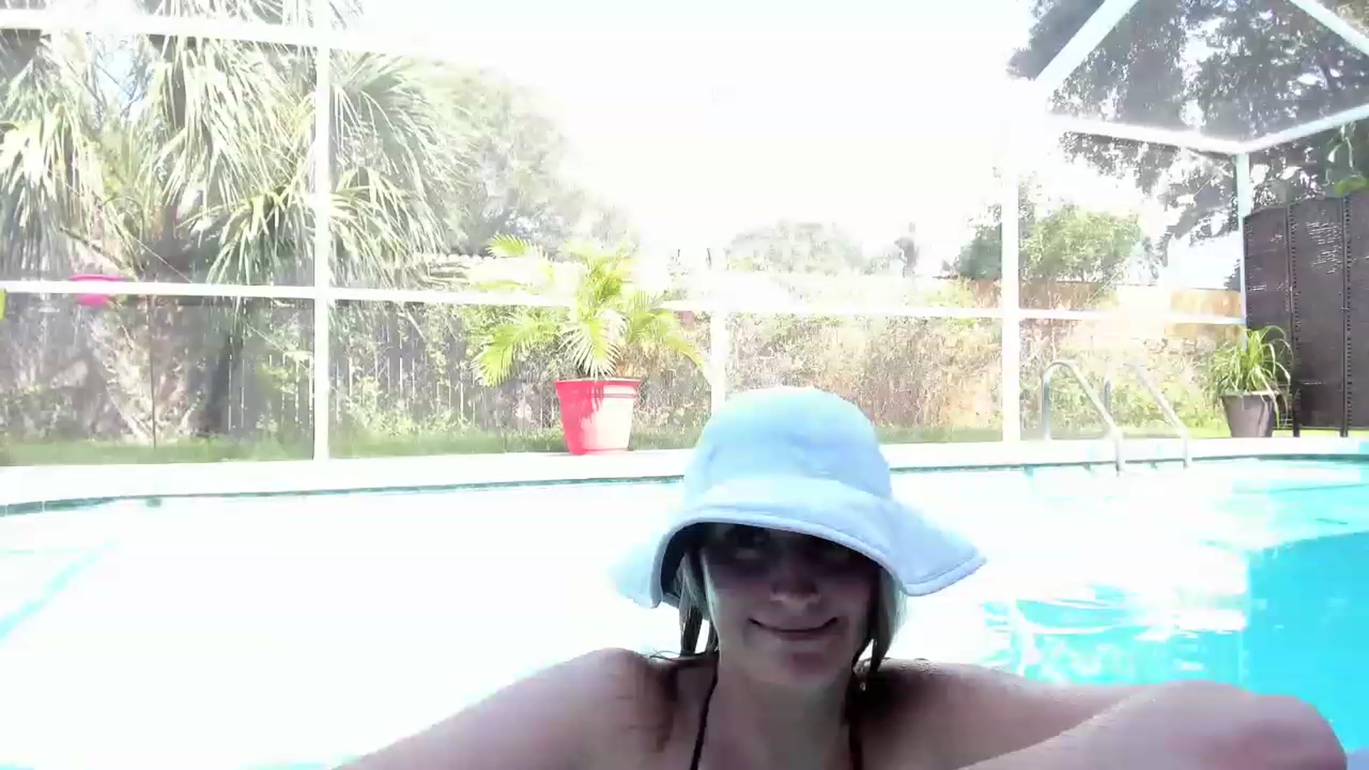 Gallery image thumbnail from Ca_ndi's myfreecams stream on, 08/16/2023, 21:00 image 1 of 20