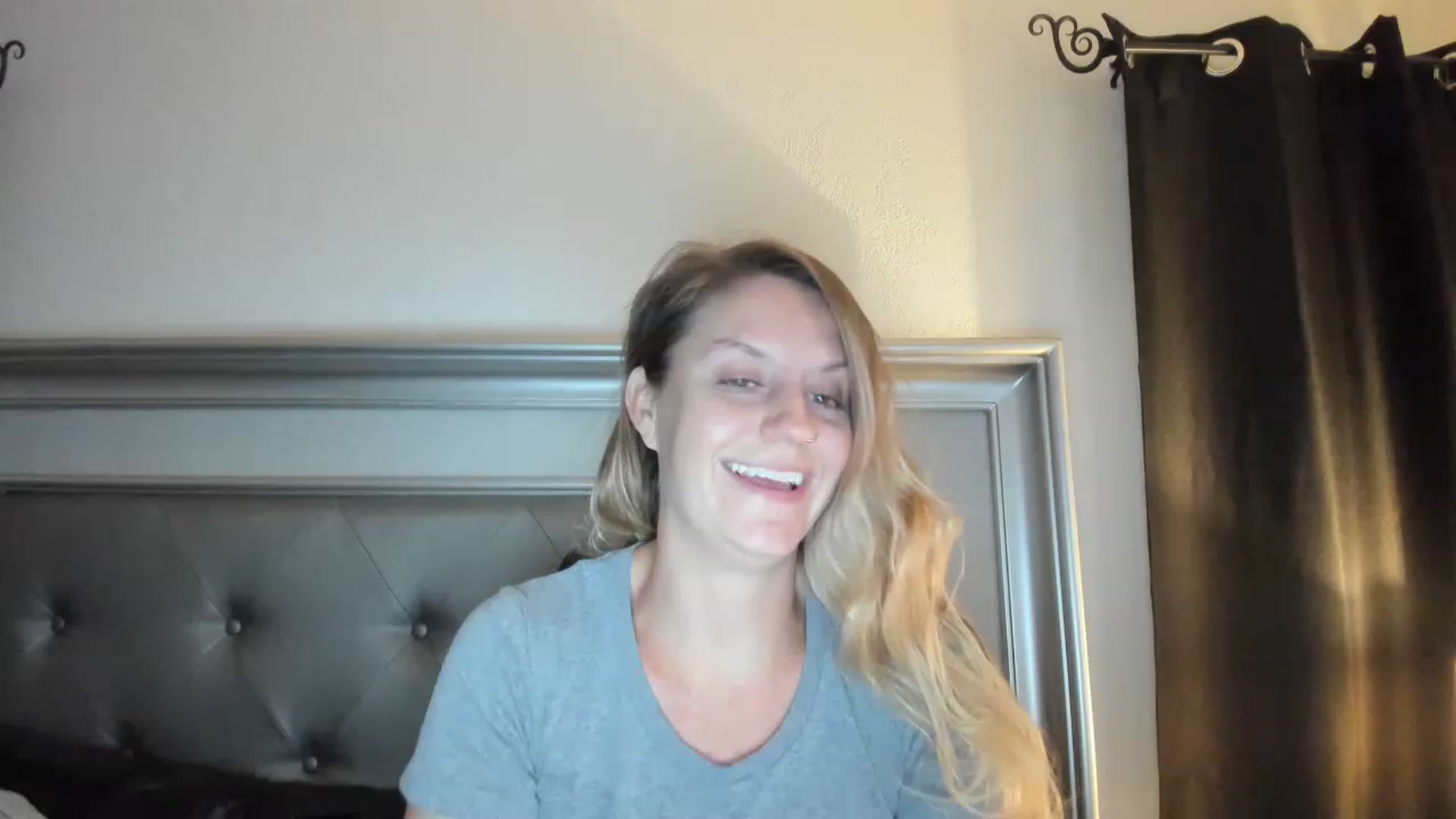 Gallery image thumbnail from Ca_ndi's myfreecams stream on, 08/18/2023, 11:08 image 14 of 20