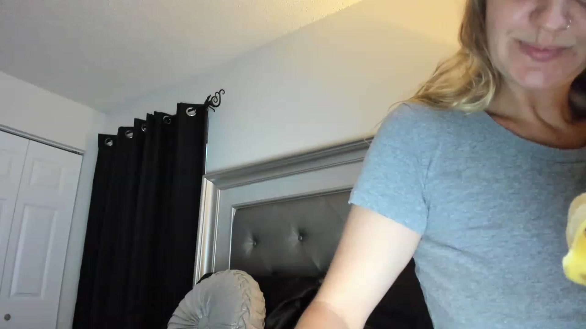 Gallery image thumbnail from Ca_ndi's myfreecams stream on, 08/18/2023, 11:08 image 4 of 20