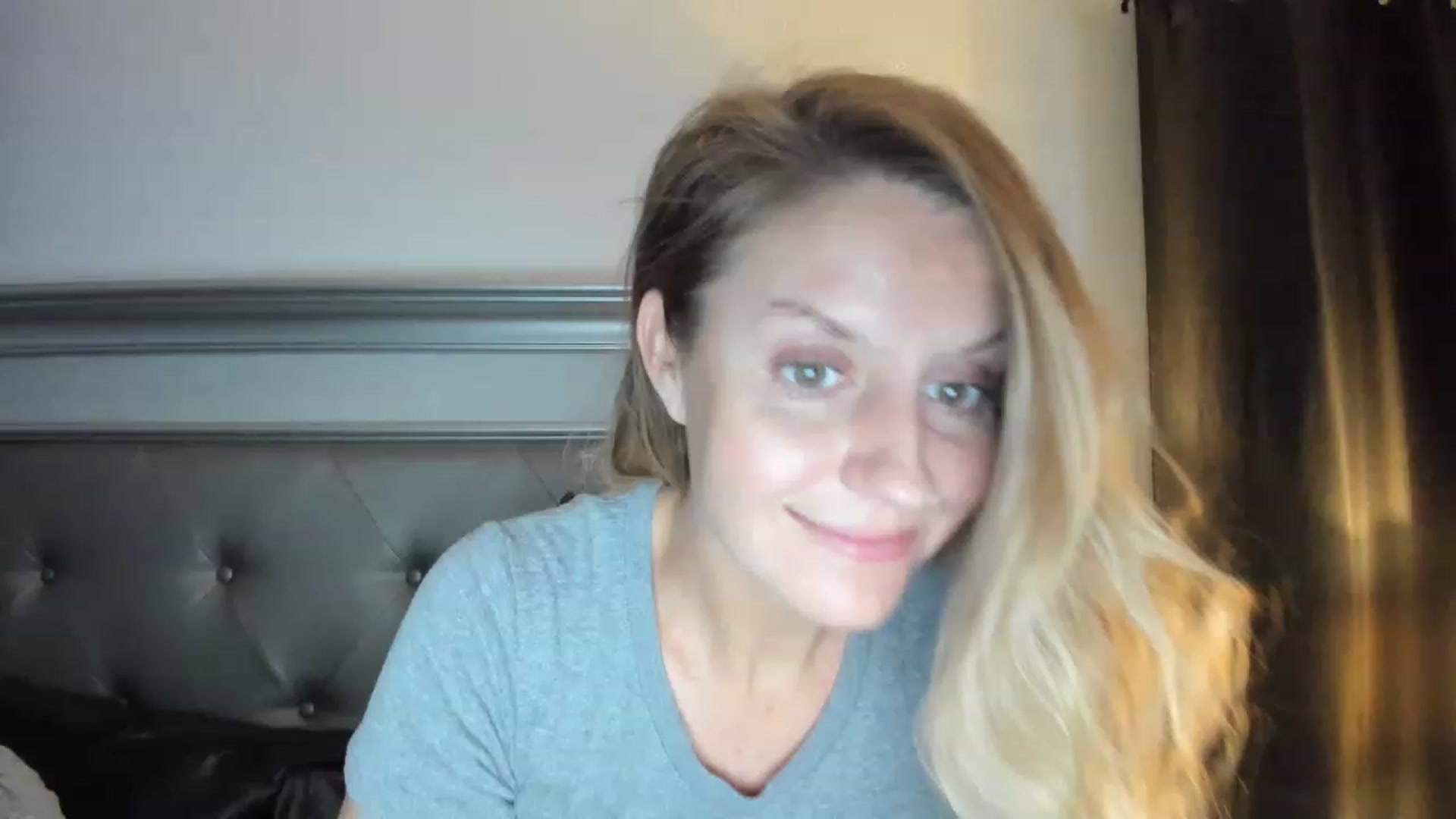Gallery image thumbnail from Ca_ndi's myfreecams stream on, 08/18/2023, 11:08 image 15 of 20