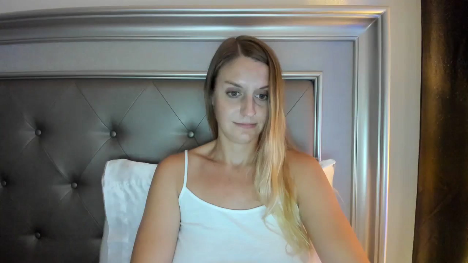 Gallery image thumbnail from Ca_ndi's myfreecams stream on, 08/21/2023, 16:26 image 3 of 20