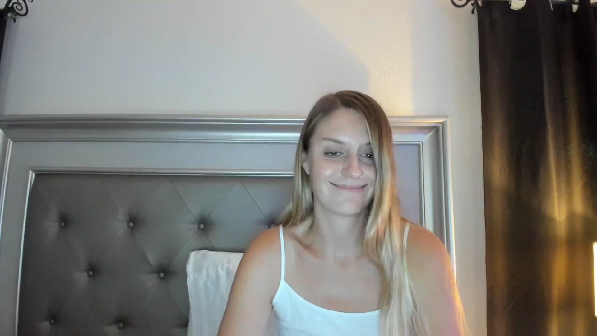 Gallery image thumbnail from Ca_ndi's myfreecams stream on, 08/21/2023, 16:26 image 18 of 20