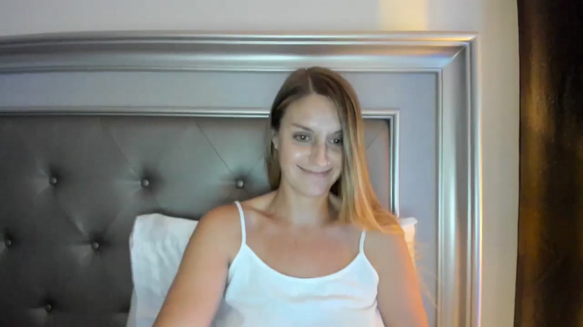 Gallery image thumbnail from Ca_ndi's myfreecams stream on, 08/21/2023, 16:26 image 7 of 20