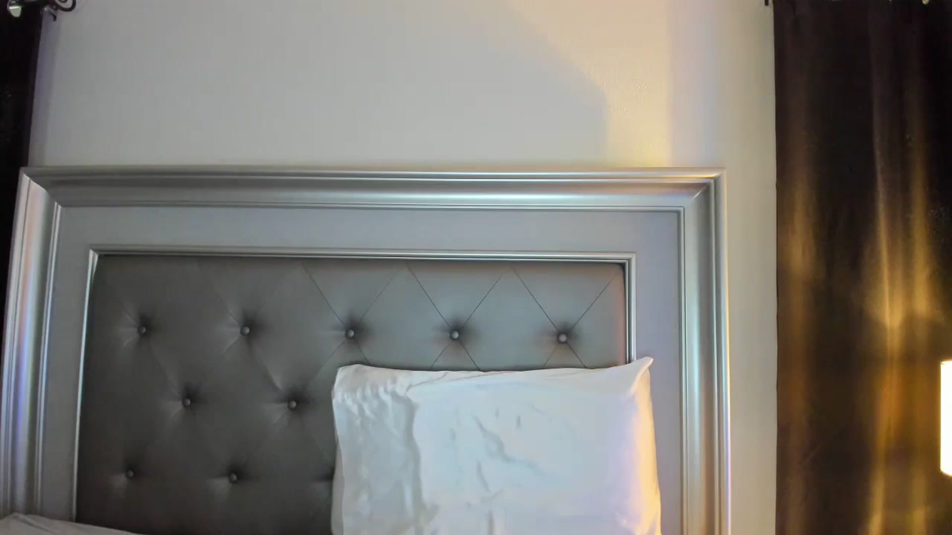 Gallery image thumbnail from Ca_ndi's myfreecams stream on, 08/21/2023, 16:26 image 10 of 20