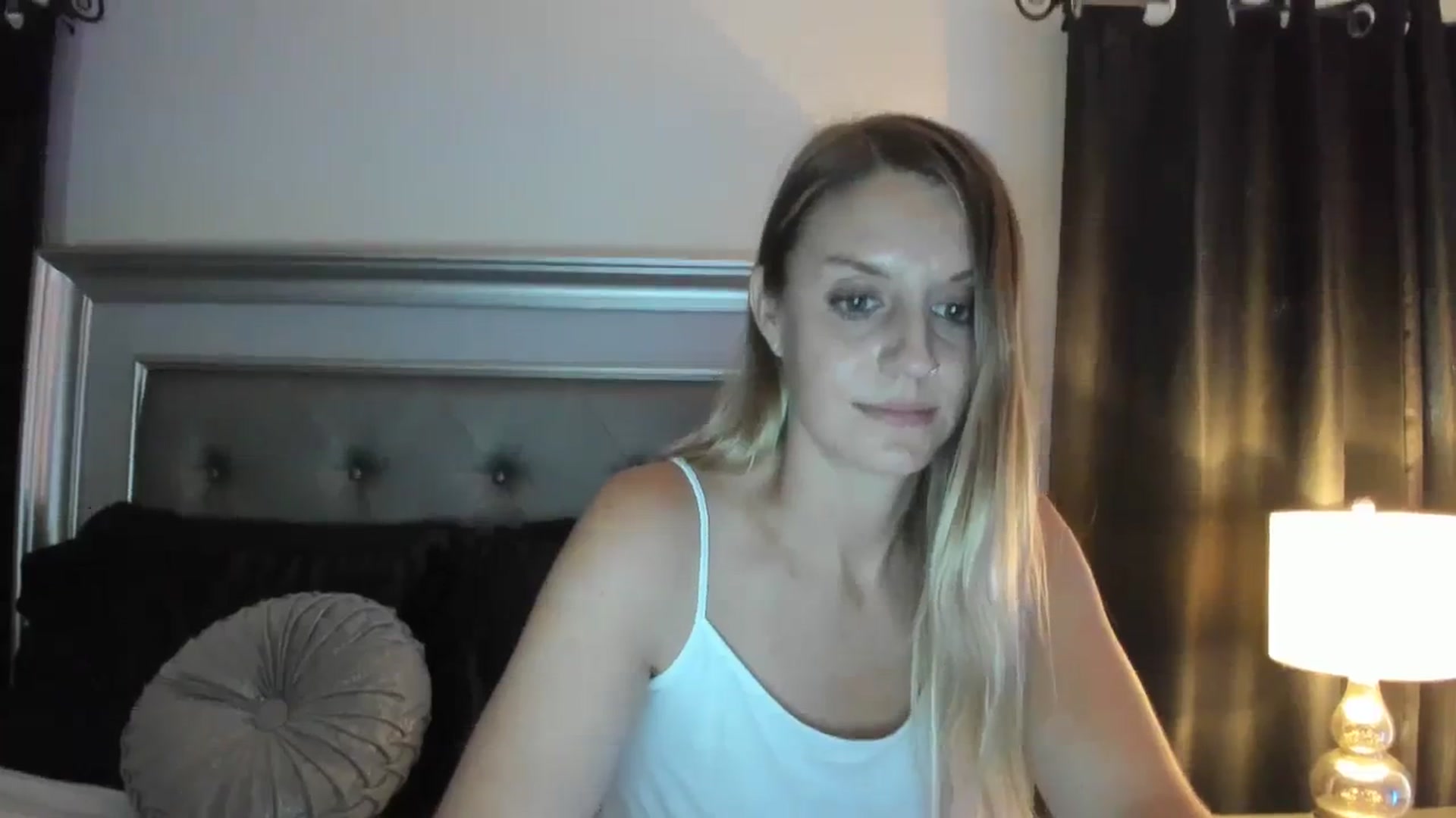 Gallery image thumbnail from Ca_ndi's myfreecams stream on, 08/21/2023, 18:23 image 16 of 20