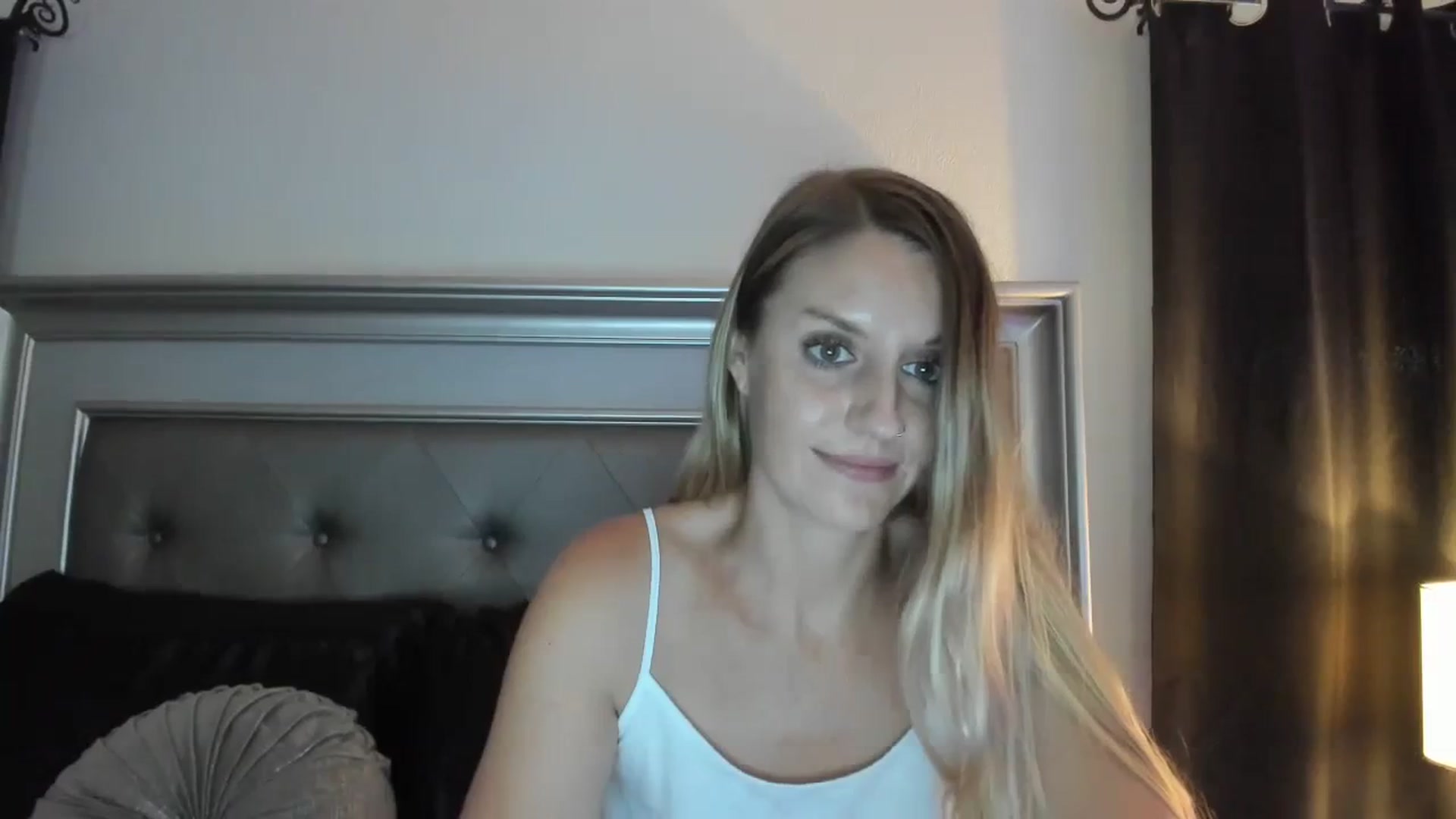 Gallery image thumbnail from Ca_ndi's myfreecams stream on, 08/21/2023, 18:23 image 7 of 20