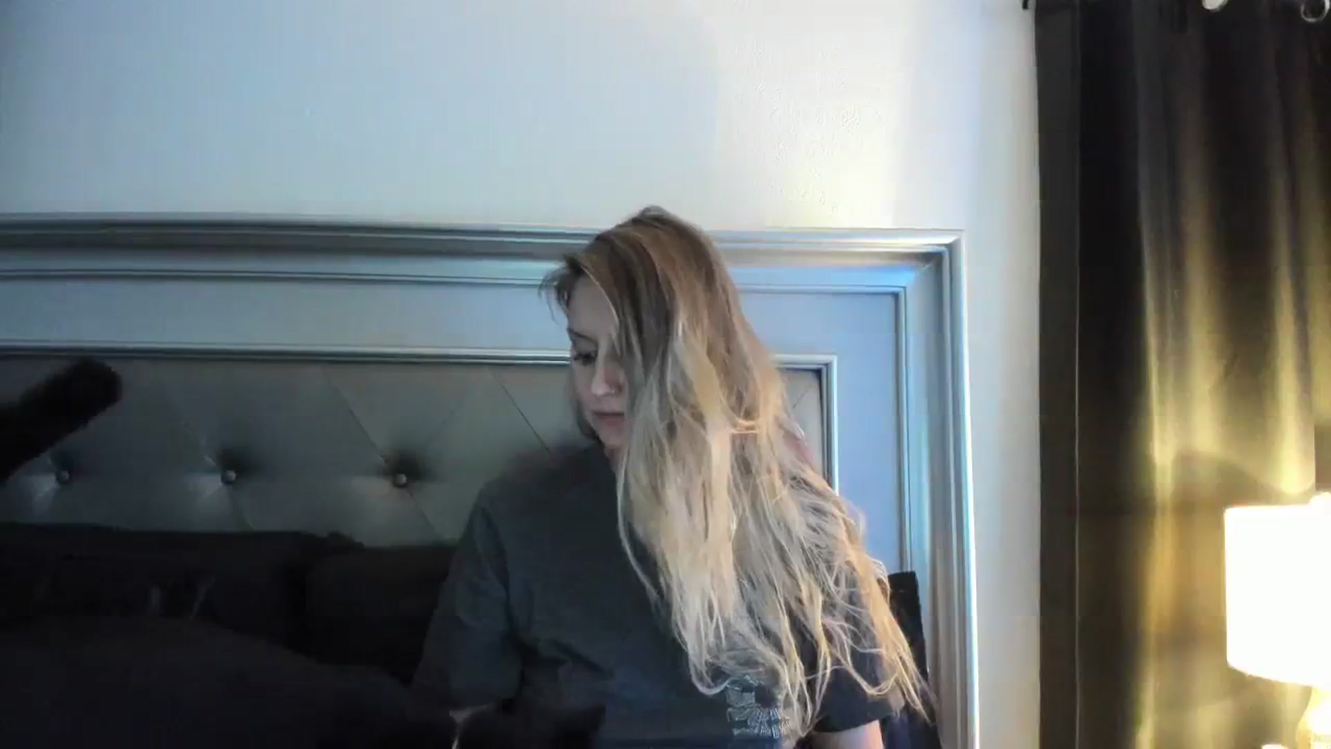 Gallery image thumbnail from Ca_ndi's myfreecams stream on, 09/03/2023, 09:52 image 6 of 20