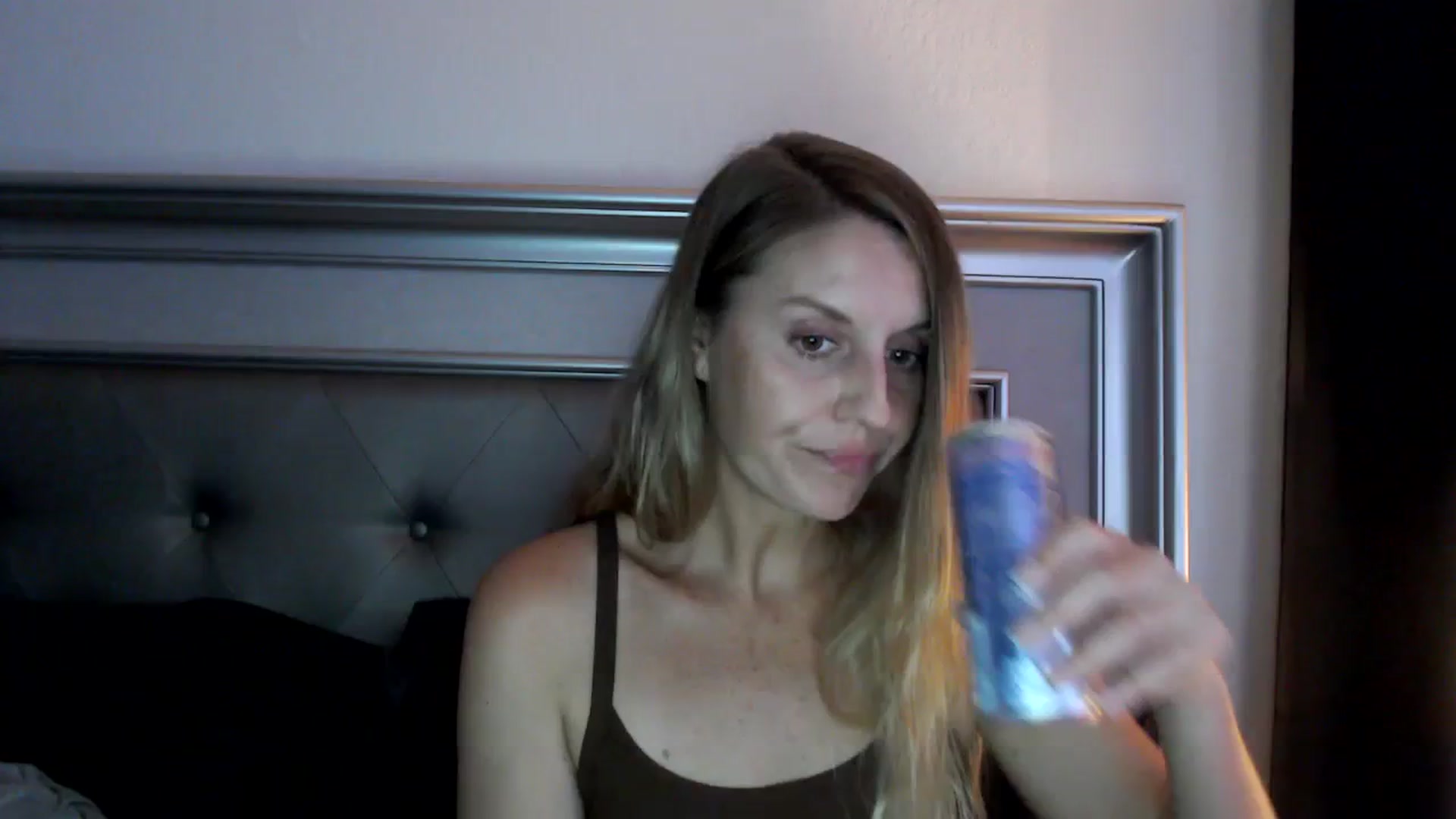 Gallery image thumbnail from Ca_ndi's myfreecams stream on, 09/17/2023, 17:42 image 1 of 20