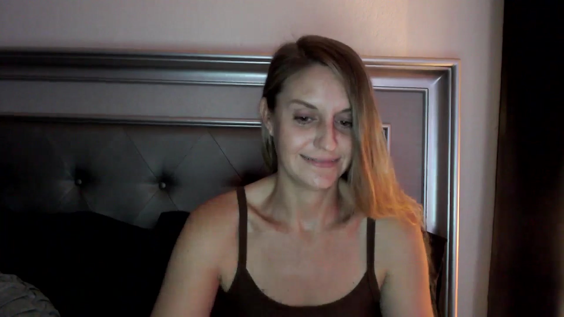 Gallery image thumbnail from Ca_ndi's myfreecams stream on, 09/17/2023, 17:42 image 5 of 20