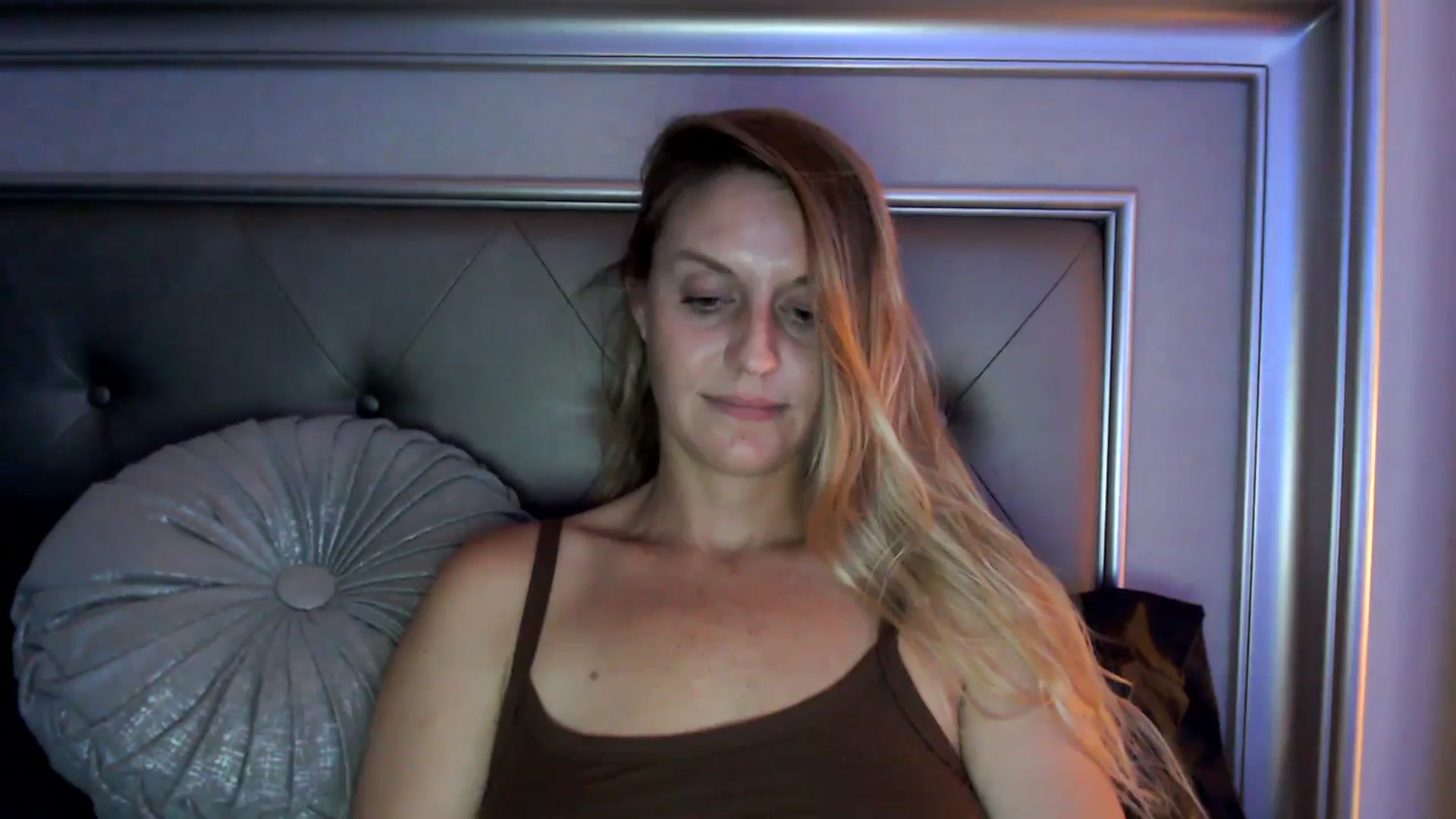 Gallery image thumbnail from Ca_ndi's myfreecams stream on, 09/17/2023, 18:38 image 2 of 20