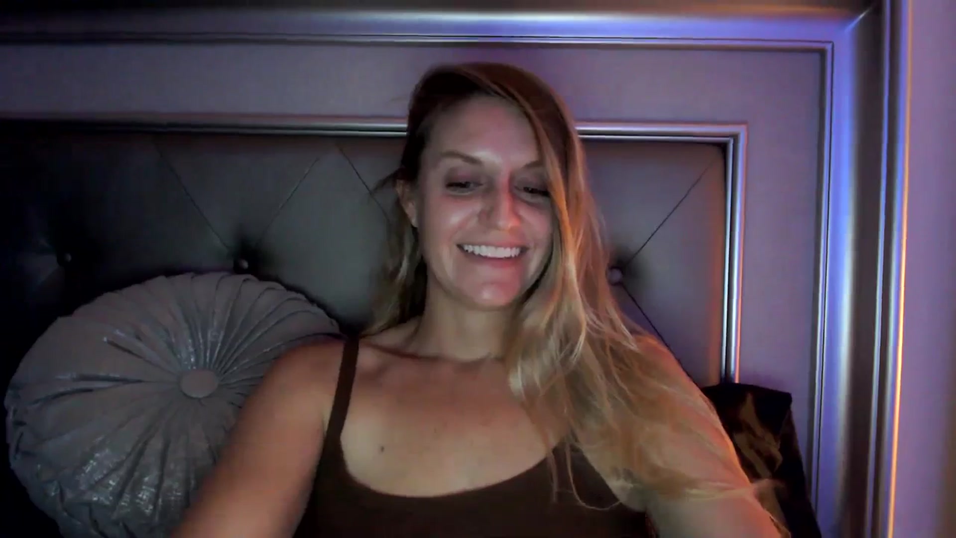 Gallery image thumbnail from Ca_ndi's myfreecams stream on, 09/17/2023, 18:38 image 13 of 20