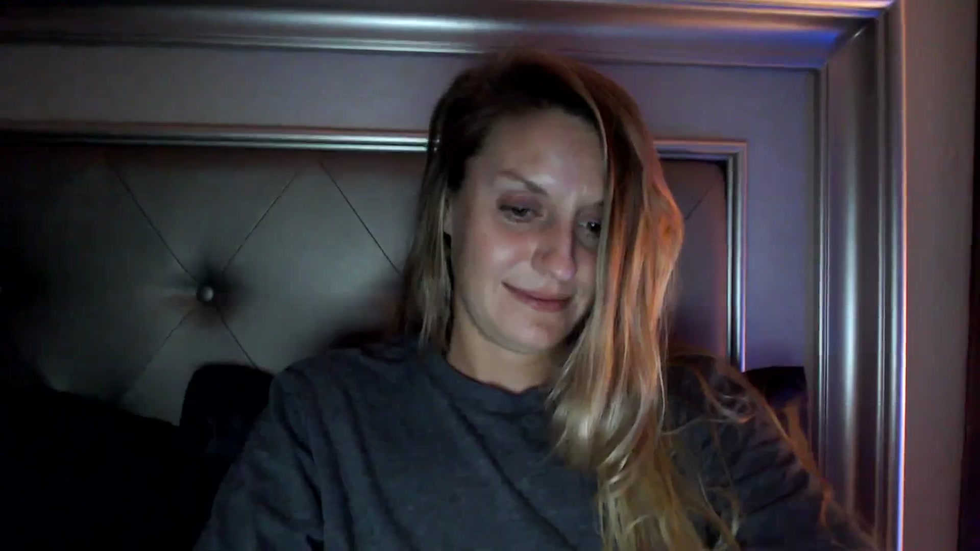 Gallery image thumbnail from Ca_ndi's myfreecams stream on, 09/19/2023, 24:45 image 14 of 20