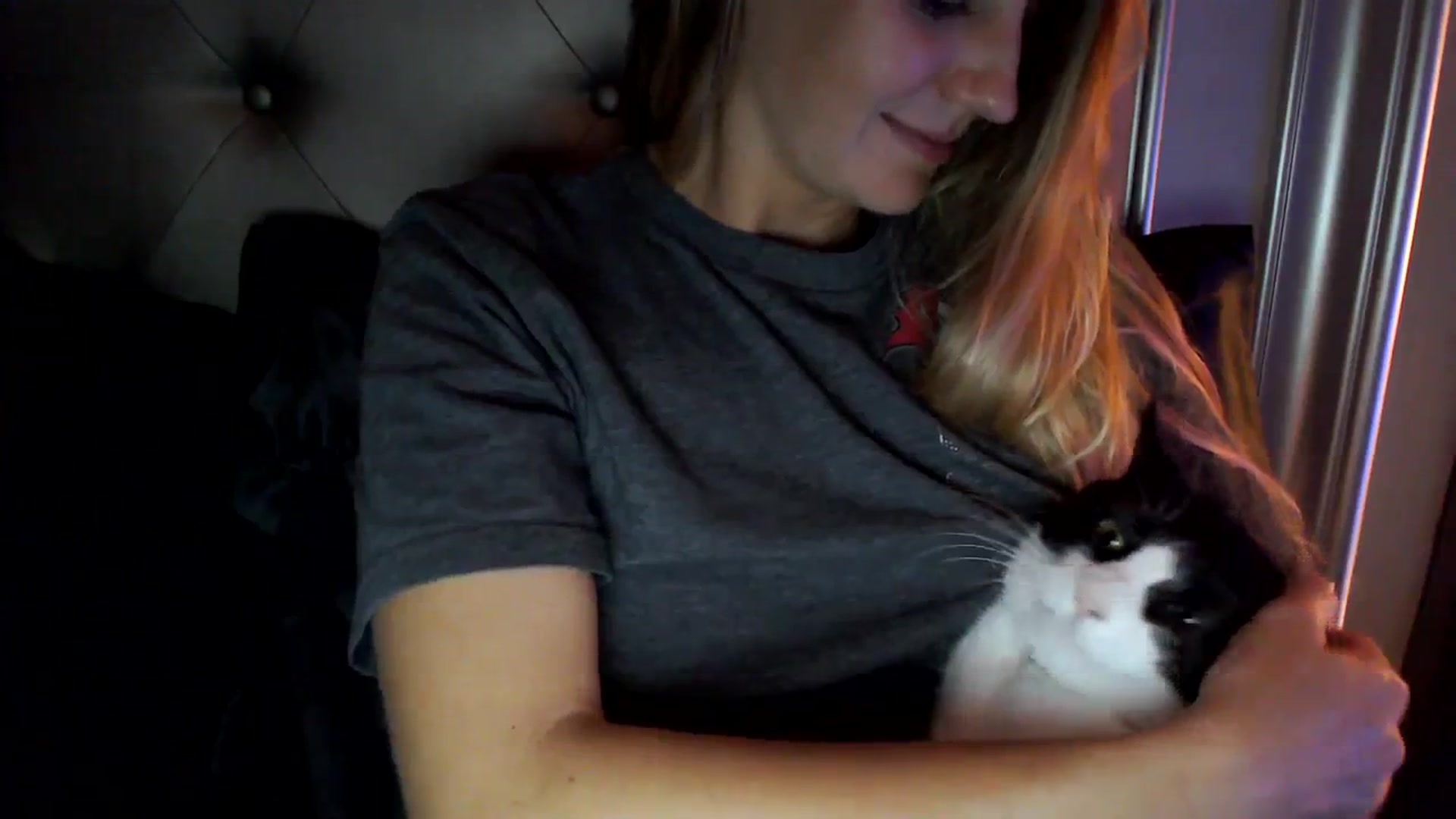 Gallery image thumbnail from Ca_ndi's myfreecams stream on, 09/19/2023, 24:45 image 9 of 20