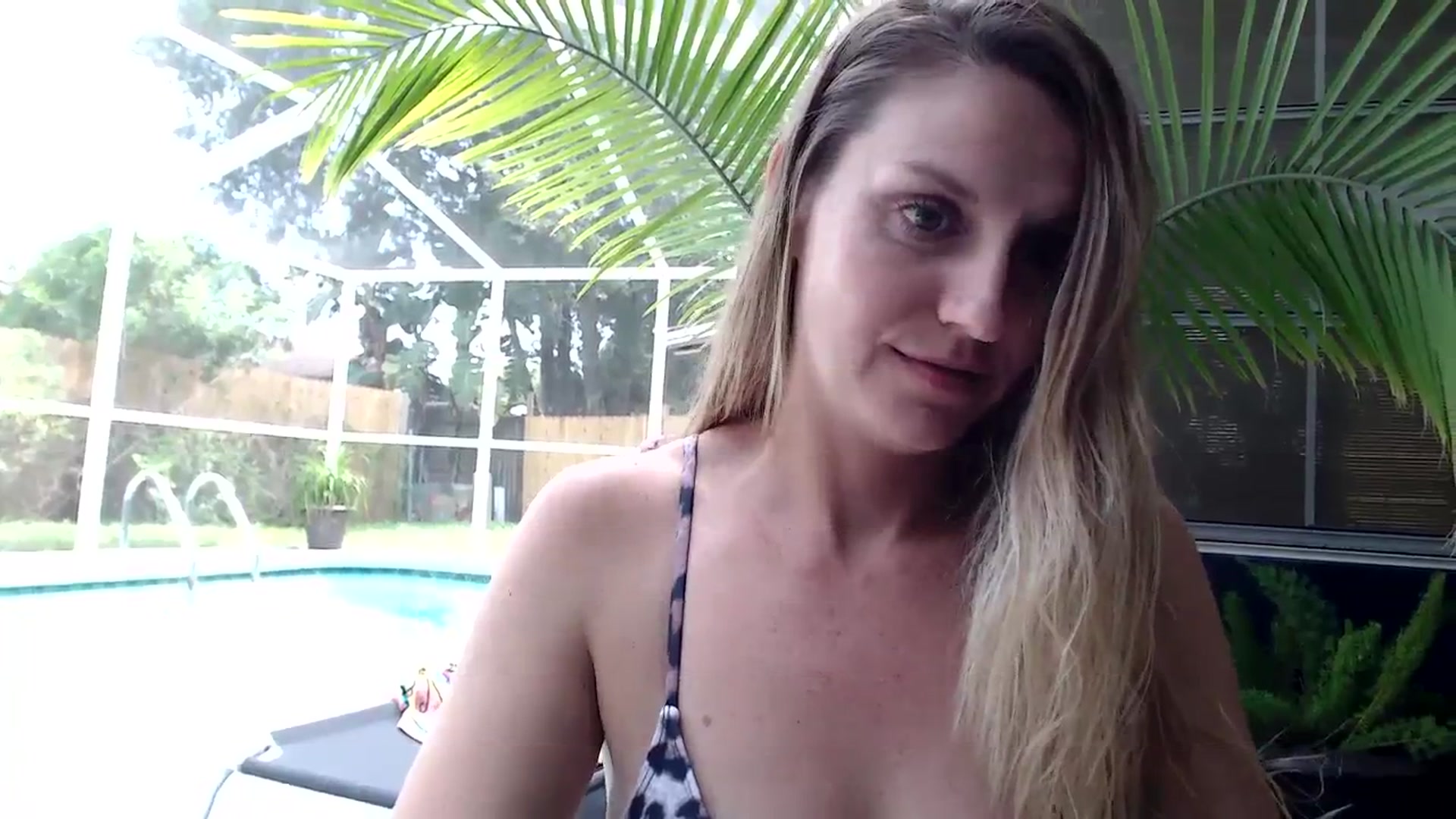 Gallery image thumbnail from Ca_ndi's myfreecams stream on, 09/24/2023, 18:38 image 10 of 20