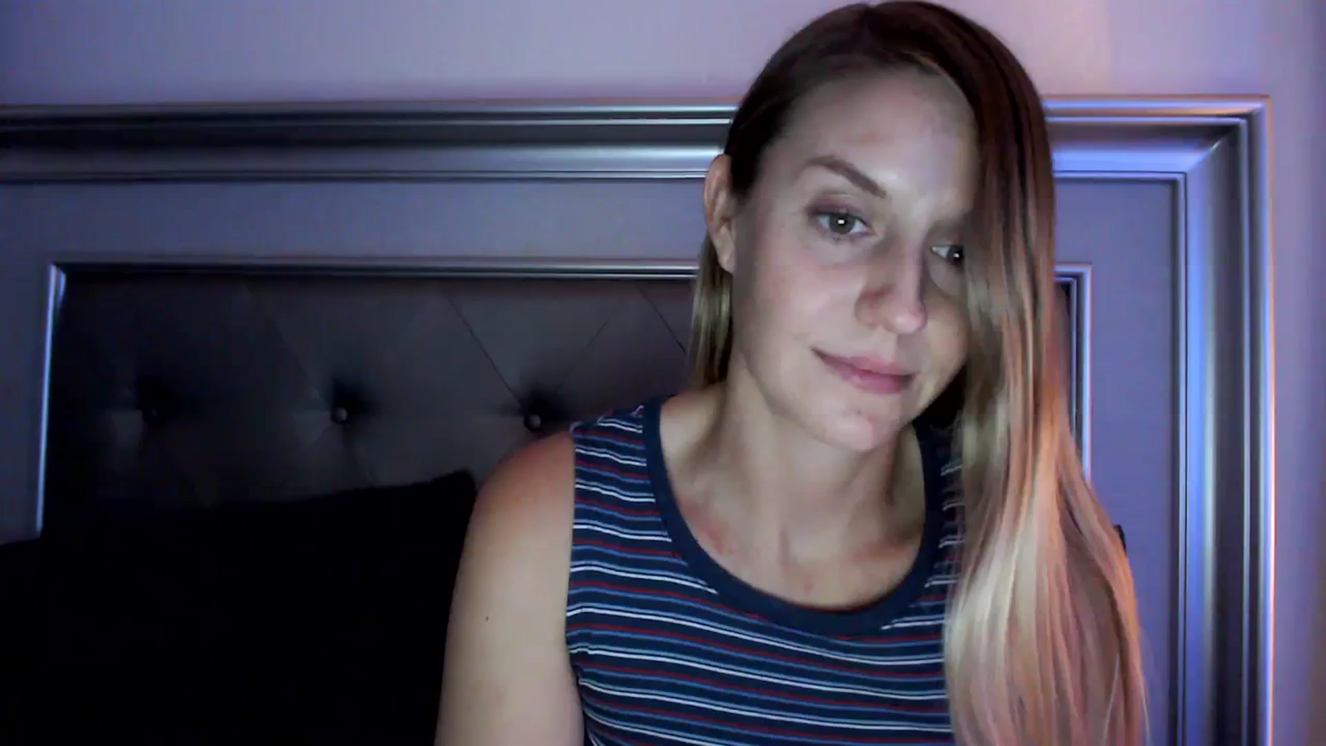 Gallery image thumbnail from Ca_ndi's myfreecams stream on, 09/27/2023, 24:29 image 16 of 20