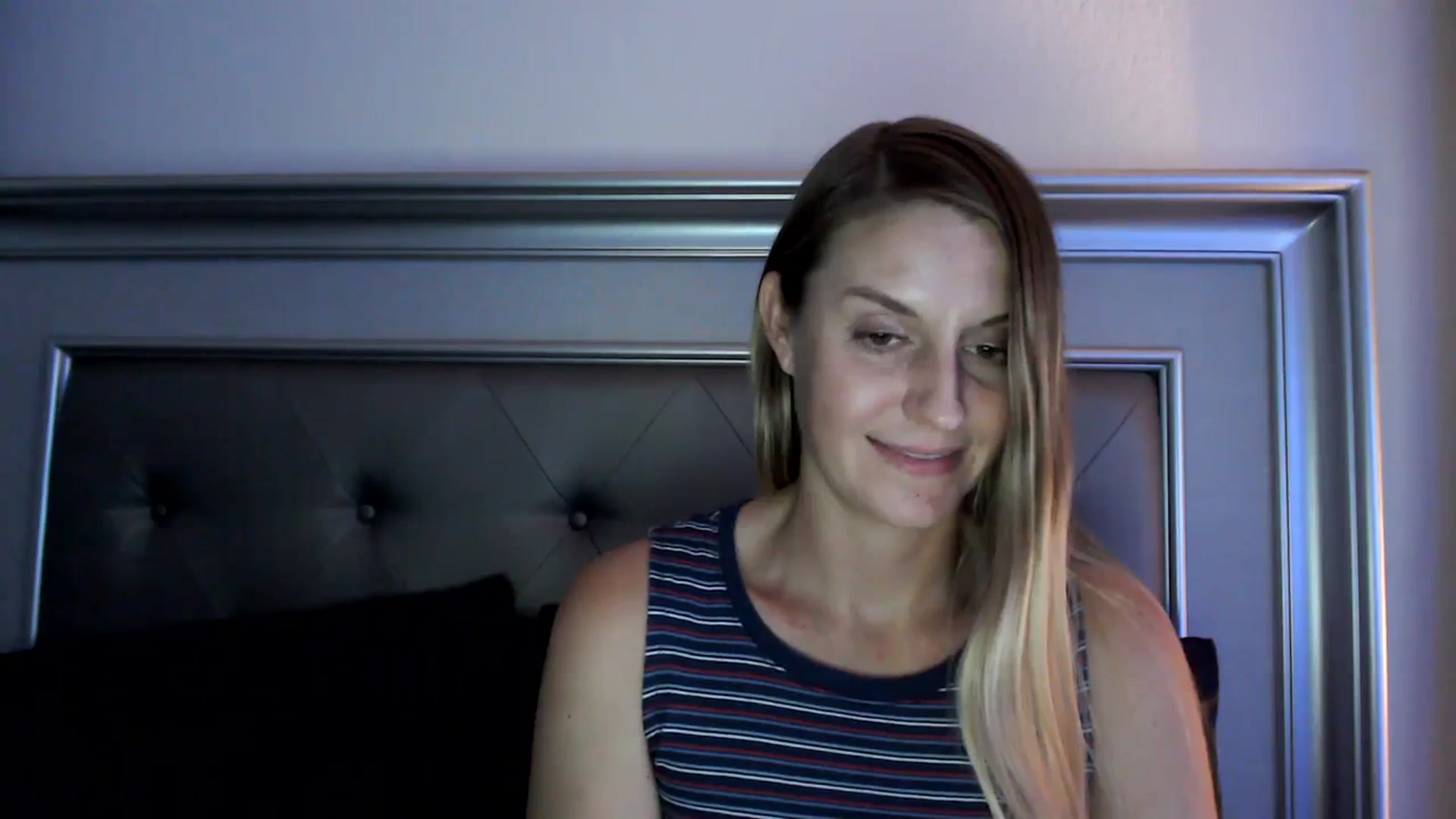 Gallery image thumbnail from Ca_ndi's myfreecams stream on, 09/27/2023, 24:29 image 18 of 20