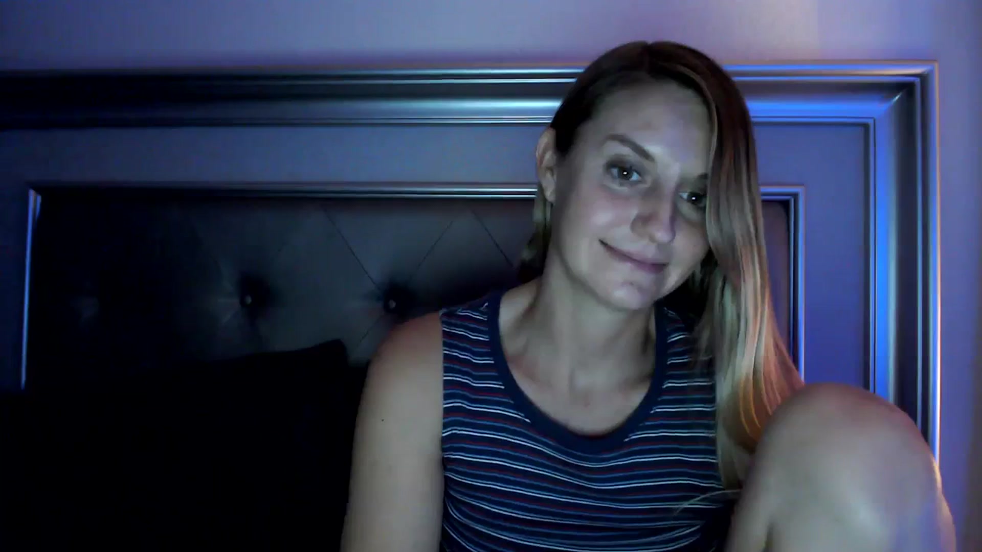 Gallery image thumbnail from Ca_ndi's myfreecams stream on, 09/27/2023, 24:29 image 7 of 20