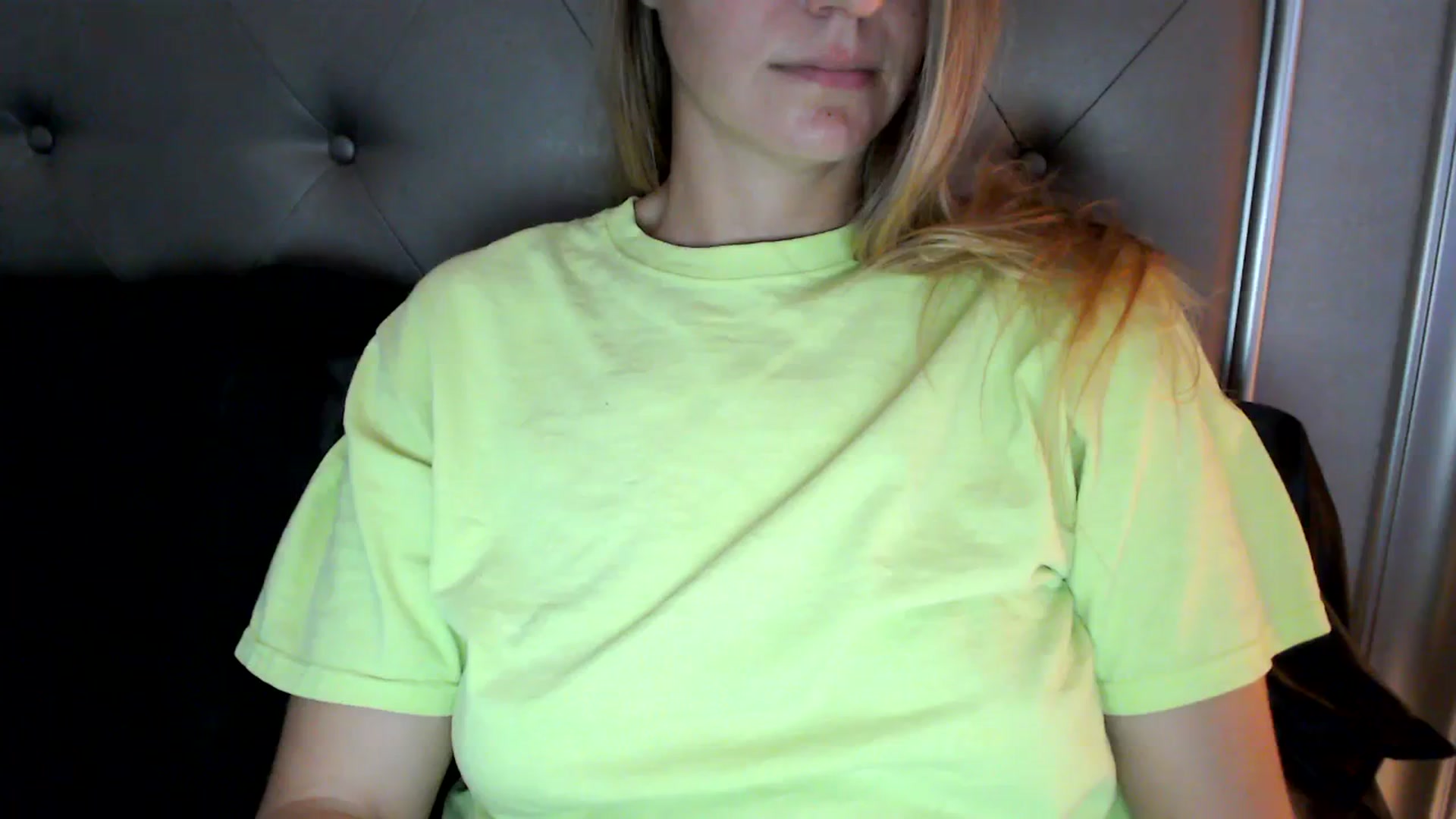Gallery image thumbnail from Ca_ndi's myfreecams stream on, 10/31/2023, 13:58 image 17 of 20
