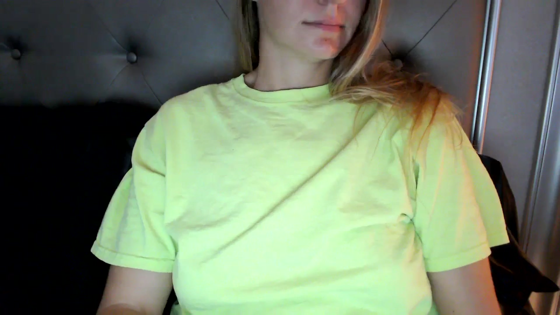 Gallery image thumbnail from Ca_ndi's myfreecams stream on, 10/31/2023, 13:58 image 16 of 20