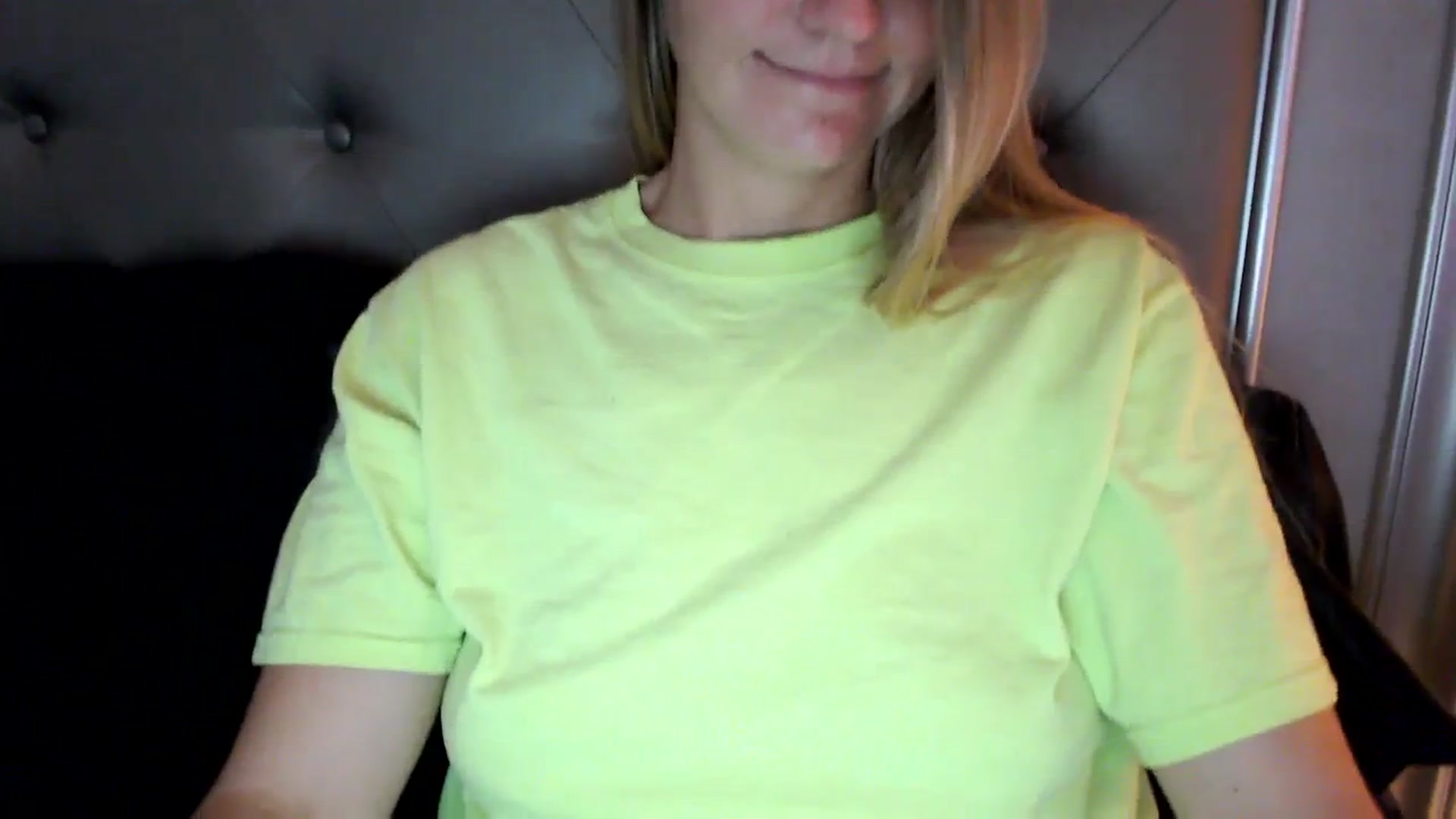 Gallery image thumbnail from Ca_ndi's myfreecams stream on, 10/31/2023, 13:58 image 13 of 20