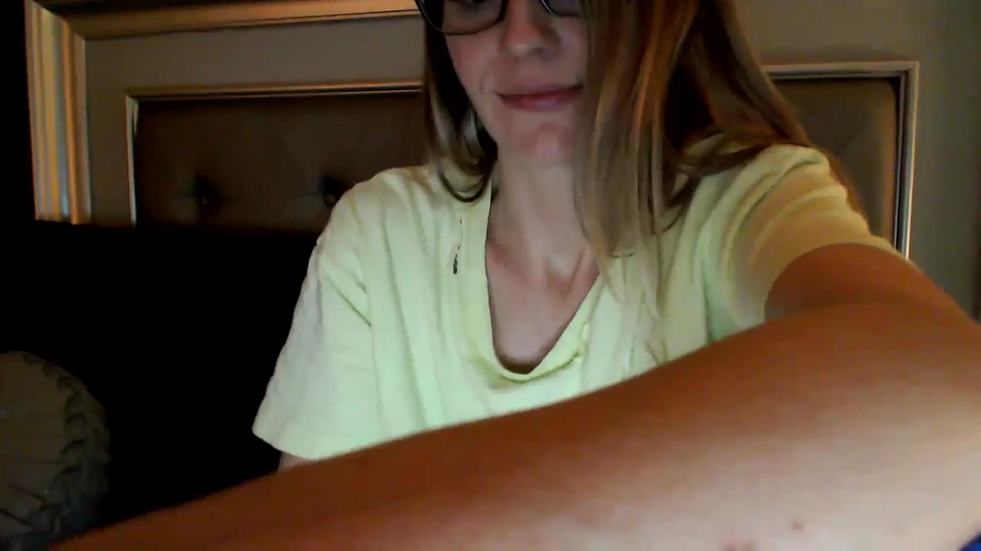 Gallery image thumbnail from Ca_ndi's myfreecams stream on, 01/01/2024, 10:56 image 10 of 20