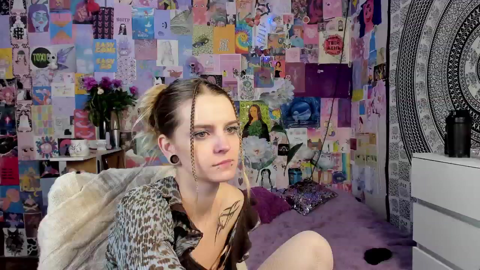 Gallery image thumbnail from Caandy_girl's myfreecams stream on, 06/02/2024, 18:52 image 20 of 20