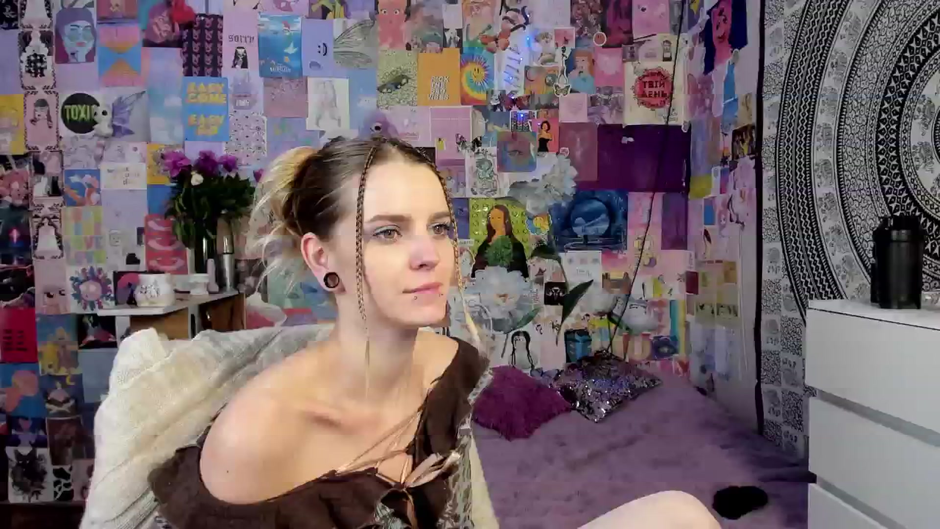 Gallery image thumbnail from Caandy_girl's myfreecams stream on, 06/02/2024, 18:52 image 17 of 20