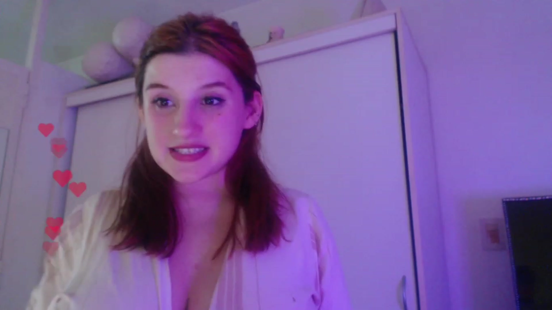 Gallery image thumbnail from Cabaret_Panda's myfreecams stream on, 12/17/2022, 09:45 image 14 of 20