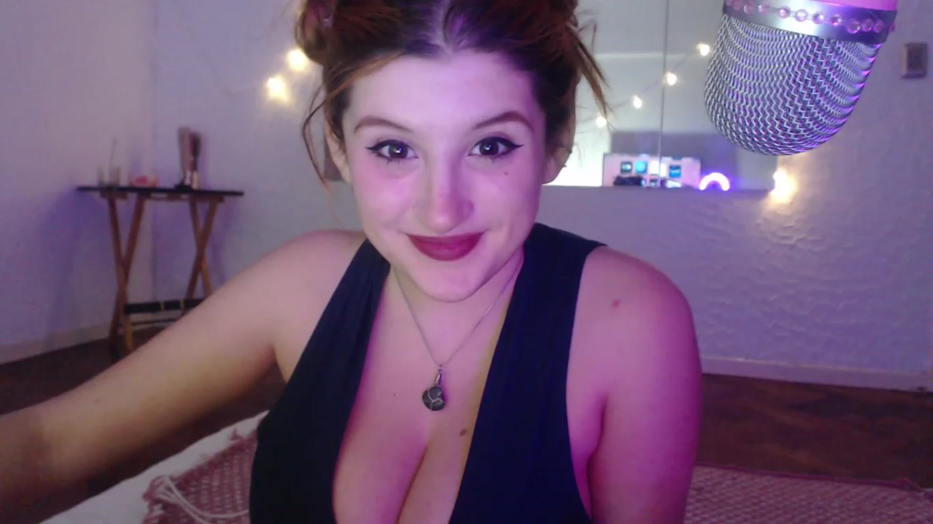 Gallery image thumbnail from Cabaret_Panda's myfreecams stream on, 01/05/2023, 07:51 image 7 of 20