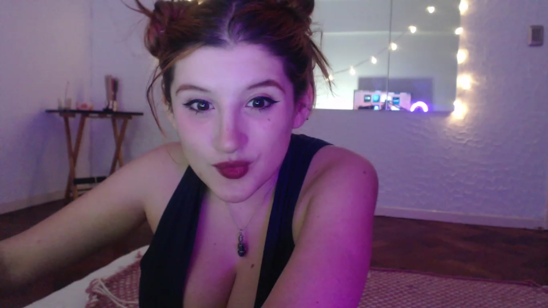 Gallery image thumbnail from Cabaret_Panda's myfreecams stream on, 01/05/2023, 07:51 image 10 of 20
