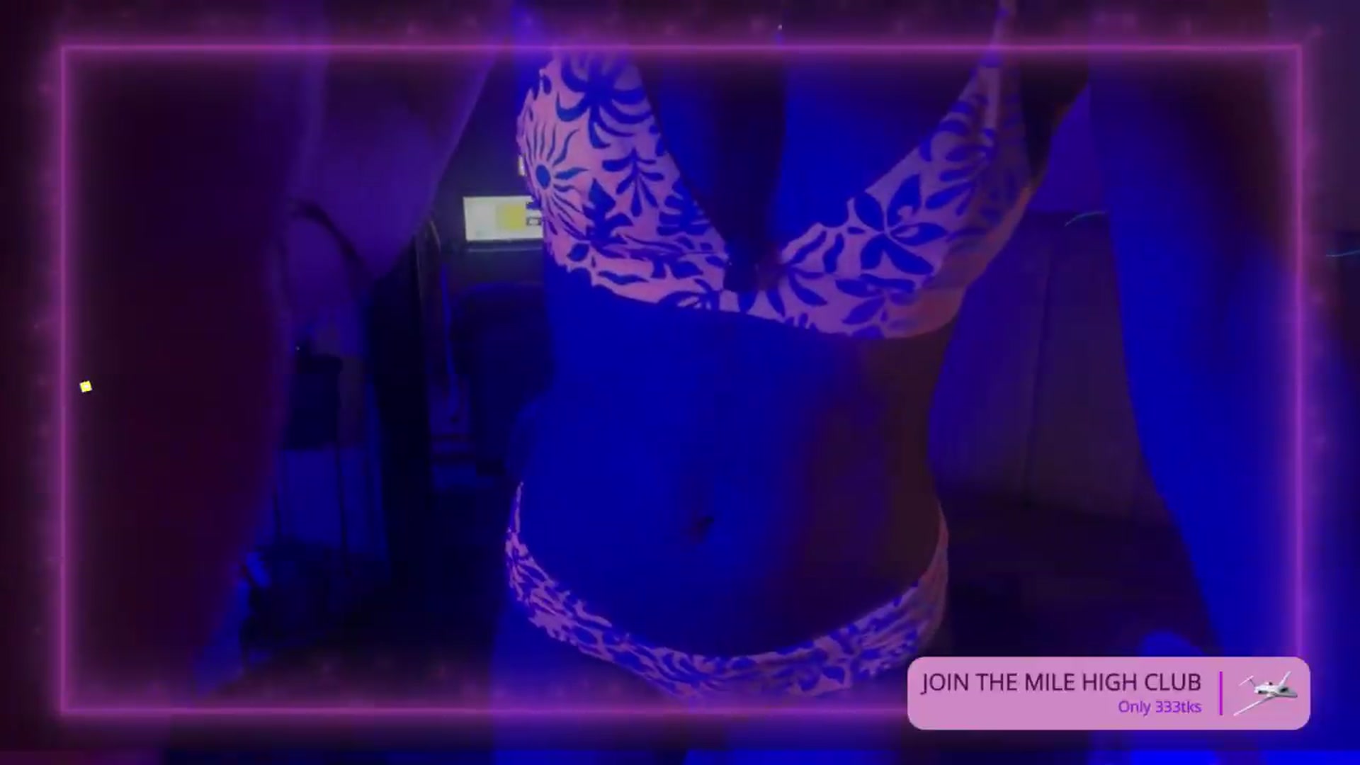 Gallery image thumbnail from CabinCrush's myfreecams stream on, 05/11/2026, 01:00 image 15 of 20