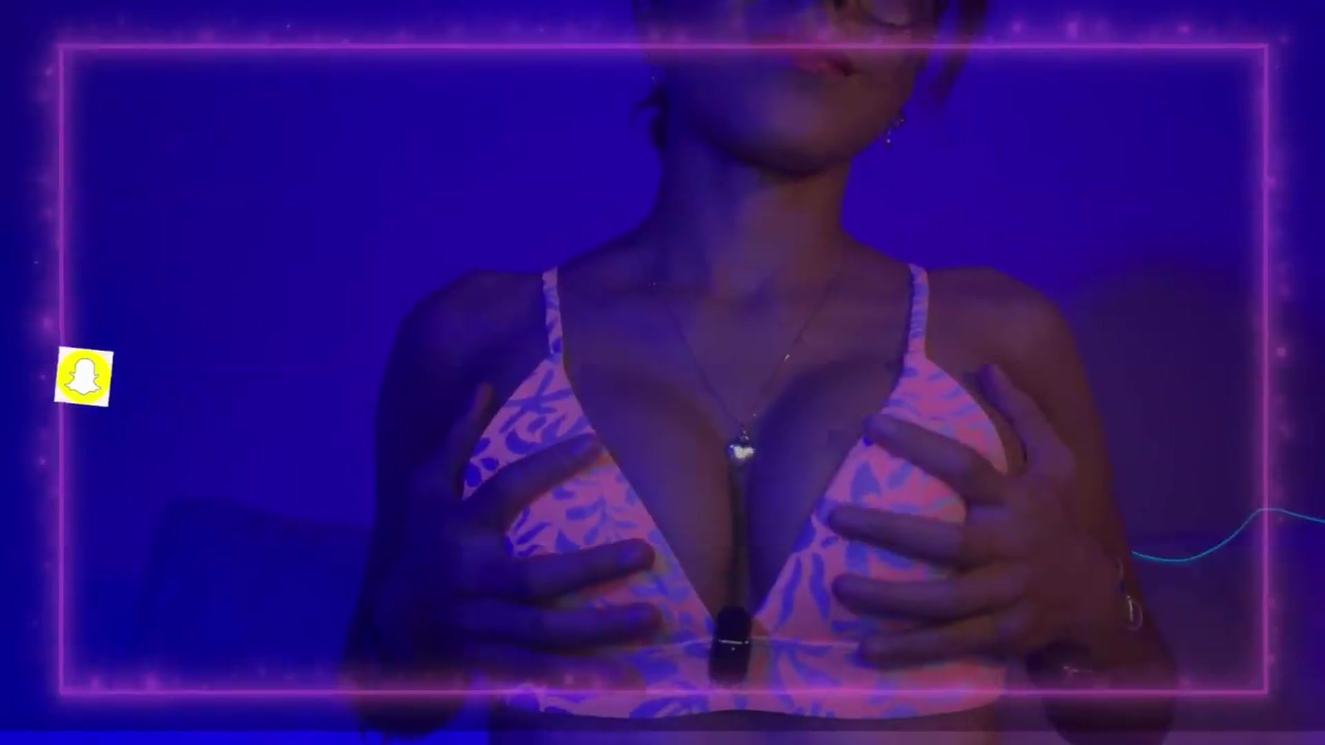 Gallery image thumbnail from CabinCrush's myfreecams stream on, 05/11/2026, 01:00 image 8 of 20