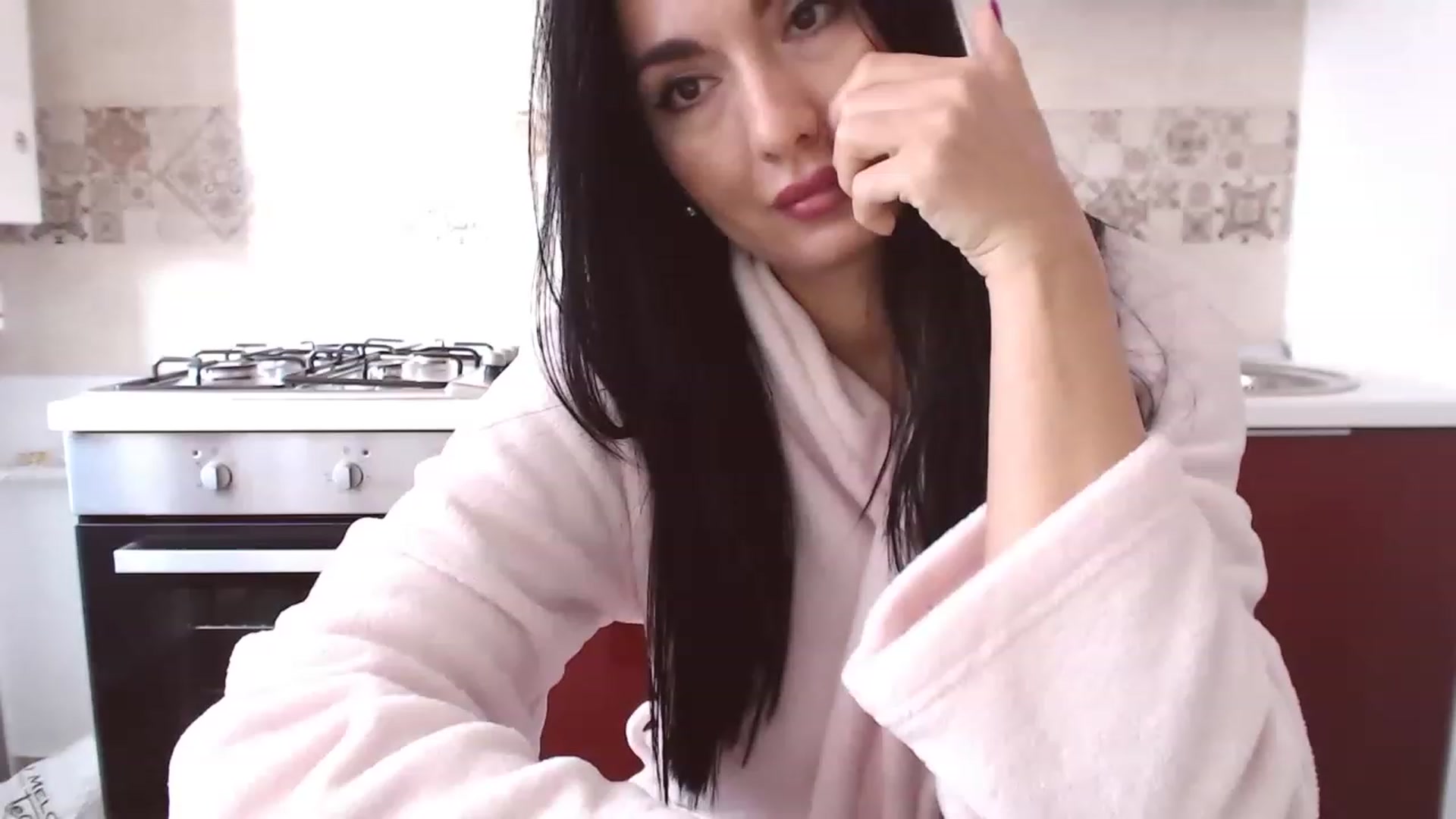 Gallery image thumbnail from CaffeeLatte's myfreecams stream on, 11/19/2022, 09:01 image 18 of 20