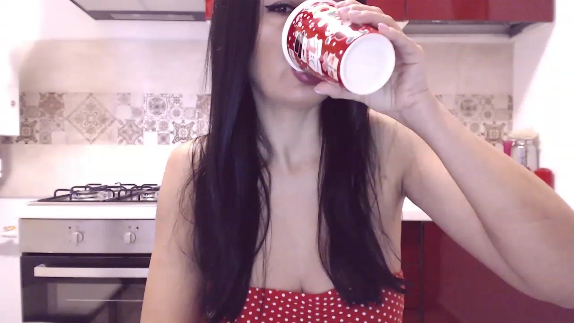 Gallery image thumbnail from CaffeeLatte's myfreecams stream on, 12/08/2022, 07:40 image 2 of 20