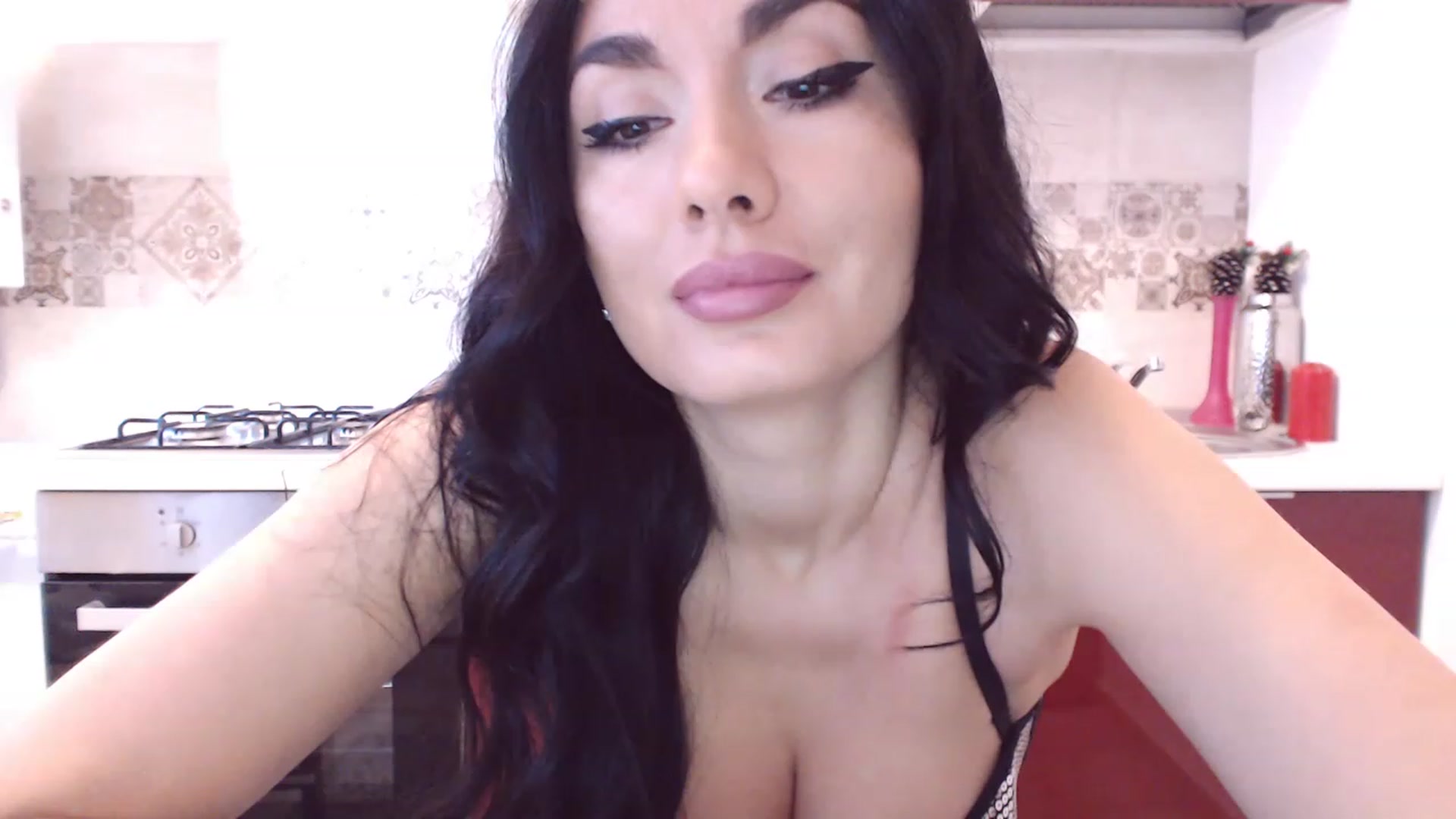 Gallery image thumbnail from CaffeeLatte's myfreecams stream on, 12/12/2022, 07:56 image 5 of 20