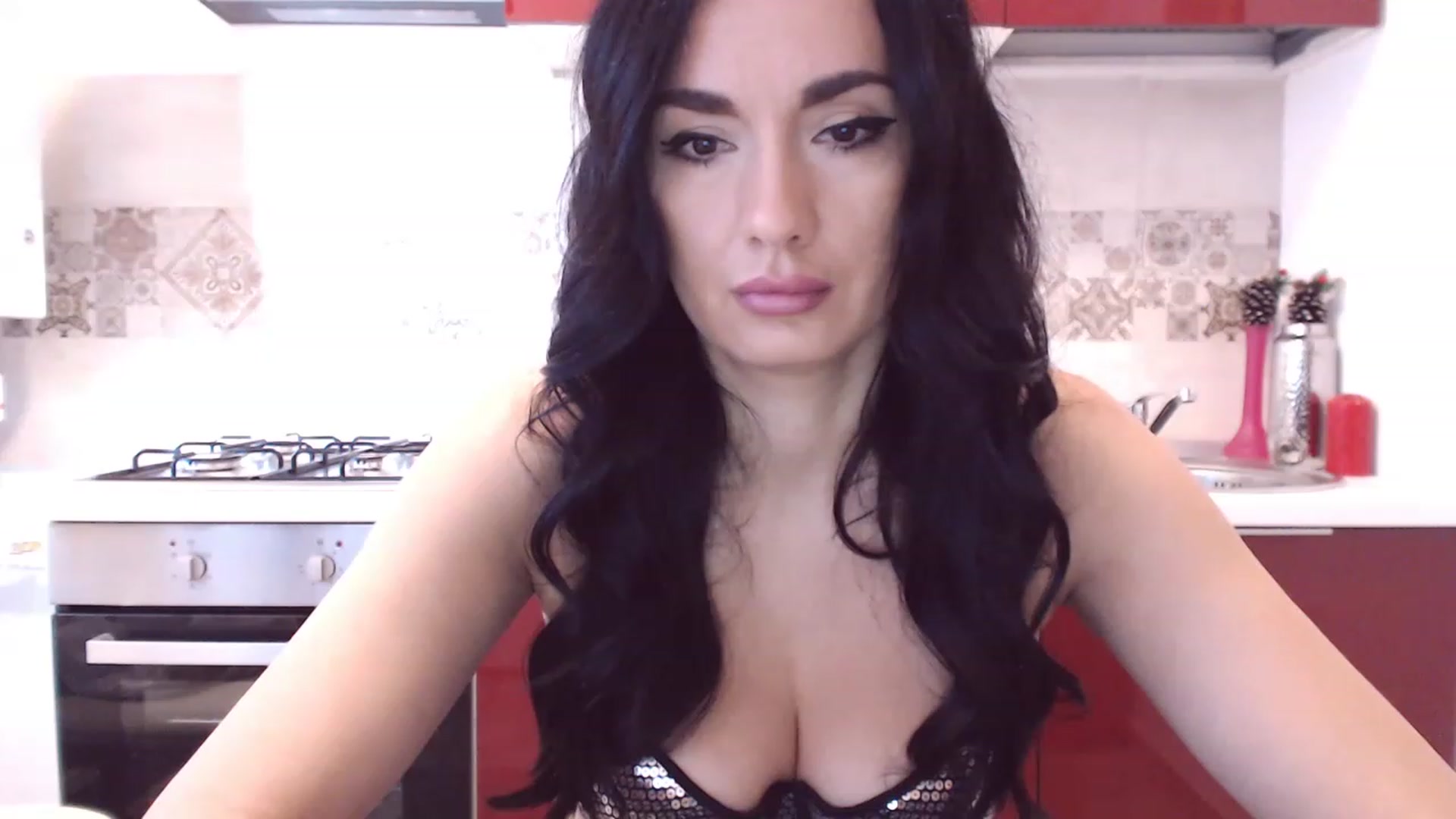 Gallery image thumbnail from CaffeeLatte's myfreecams stream on, 12/12/2022, 07:56 image 13 of 20