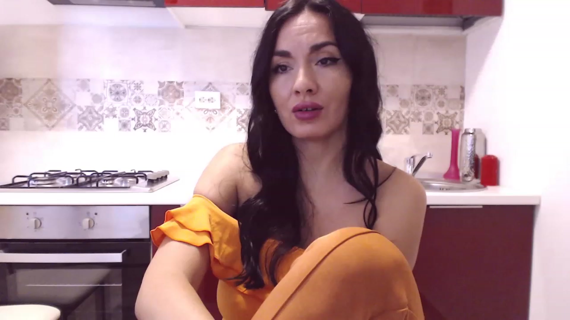 Gallery image thumbnail from CaffeeLatte's myfreecams stream on, 01/05/2023, 07:58 image 19 of 20