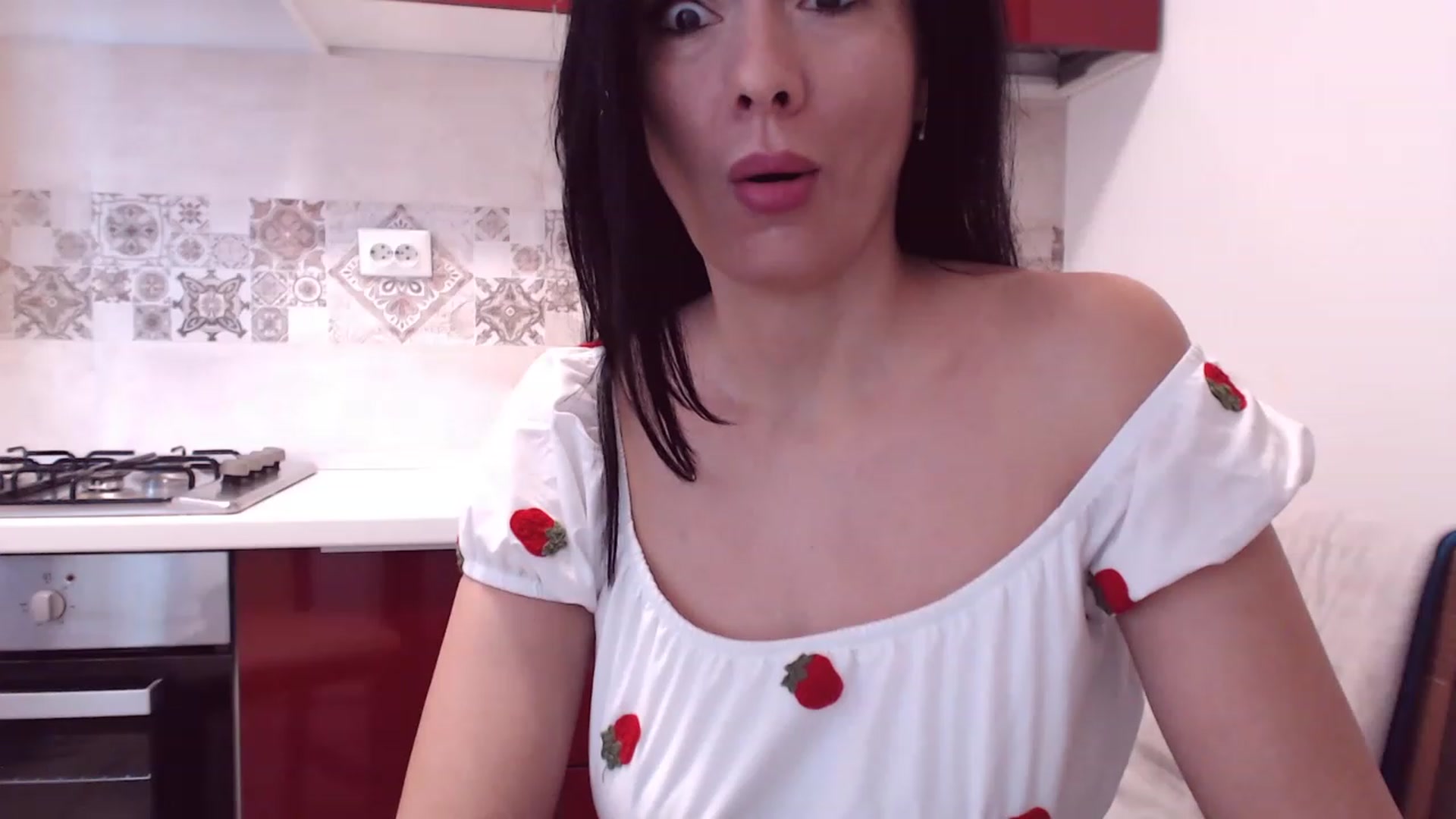 Gallery image thumbnail from CaffeeLatte's myfreecams stream on, 01/22/2023, 09:33 image 8 of 20